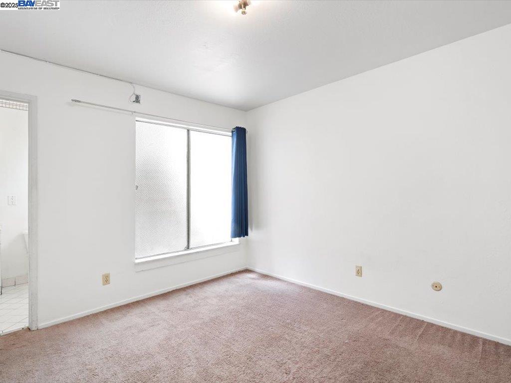 56 Edgewood Ct # A, Daly City, California 94014, 2 Bedrooms Bedrooms, 16 Rooms Rooms,1 BathroomBathrooms,Residential Lease,For Rent,56 Edgewood Ct # A,41099374