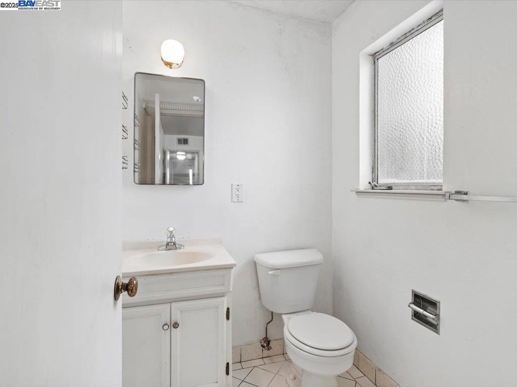 56 Edgewood Ct # A, Daly City, California 94014, 2 Bedrooms Bedrooms, 16 Rooms Rooms,1 BathroomBathrooms,Residential Lease,For Rent,56 Edgewood Ct # A,41099374