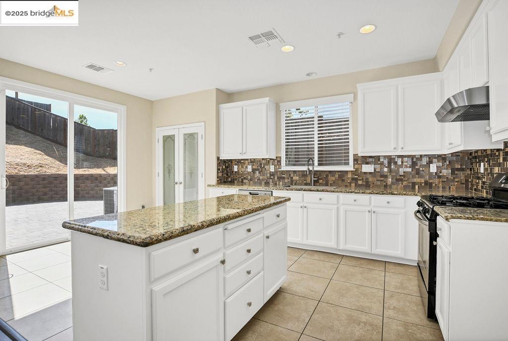 Detail Gallery Image 23 of 52 For 3120 Rio Viejo Drive, Bay Point,  CA 94565-7693 - 5 Beds | 3 Baths