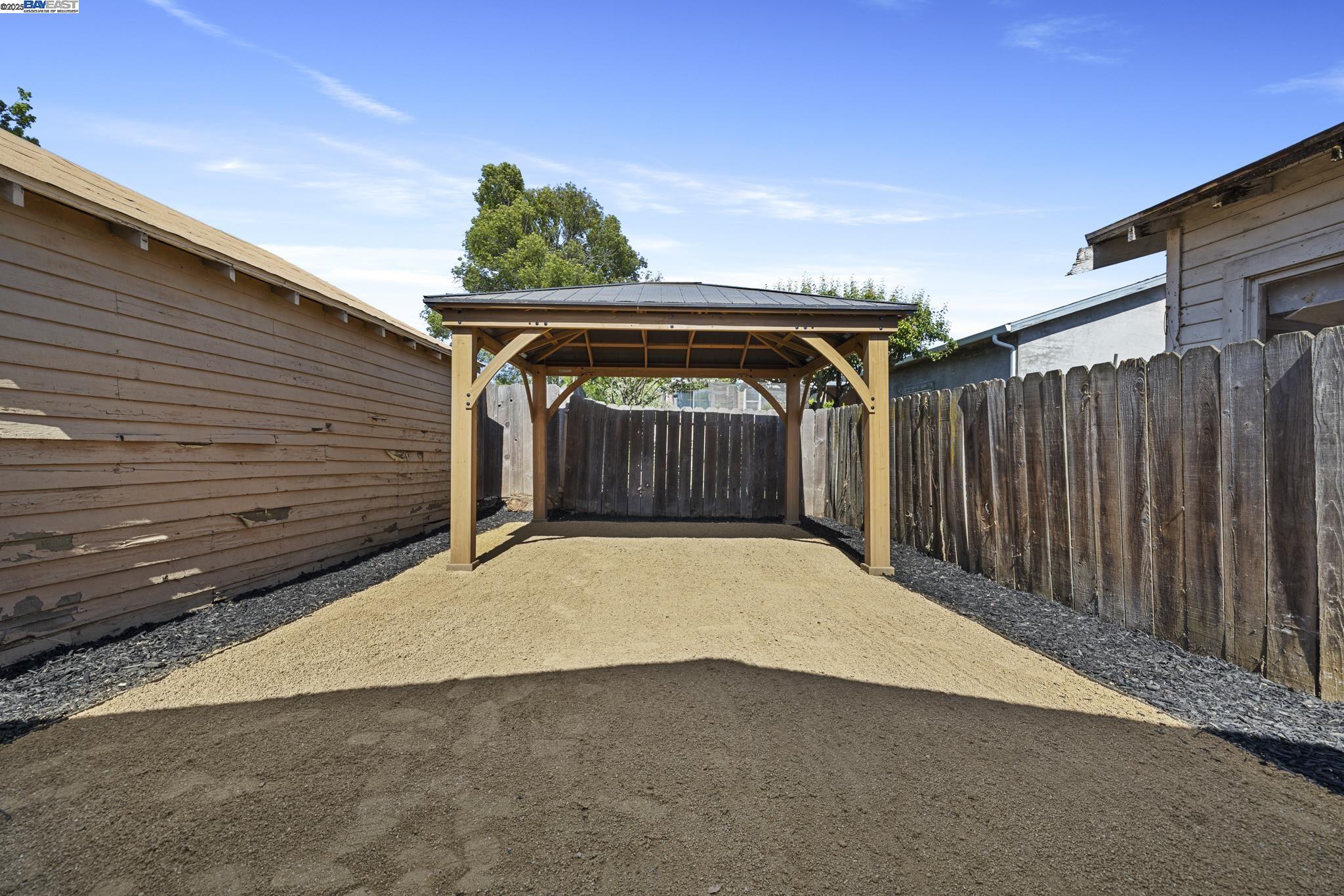 Detail Gallery Image 15 of 15 For 126 Gleason, Vallejo,  CA 94590 - 2 Beds | 1 Baths
