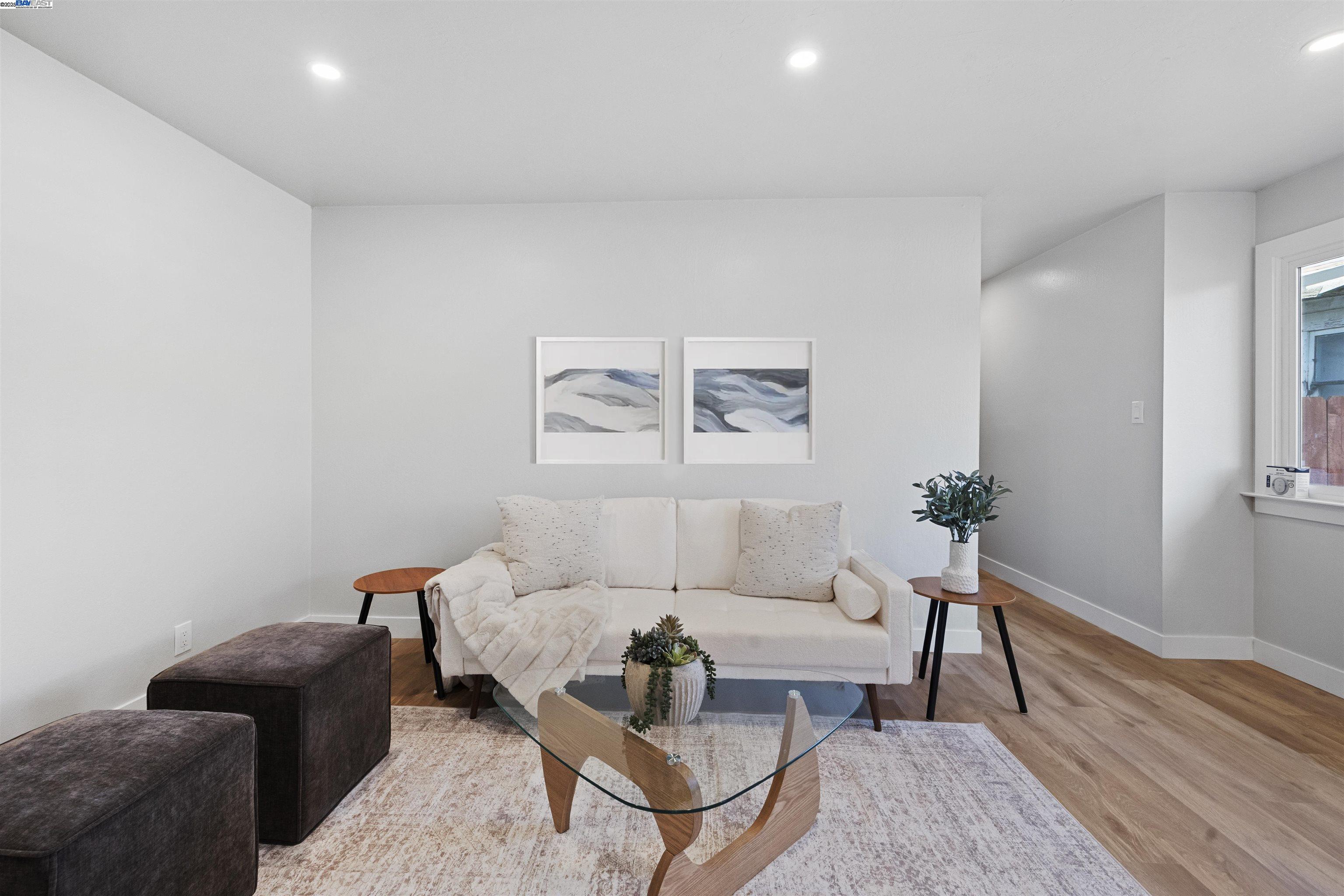 Detail Gallery Image 4 of 15 For 126 Gleason, Vallejo,  CA 94590 - 2 Beds | 1 Baths