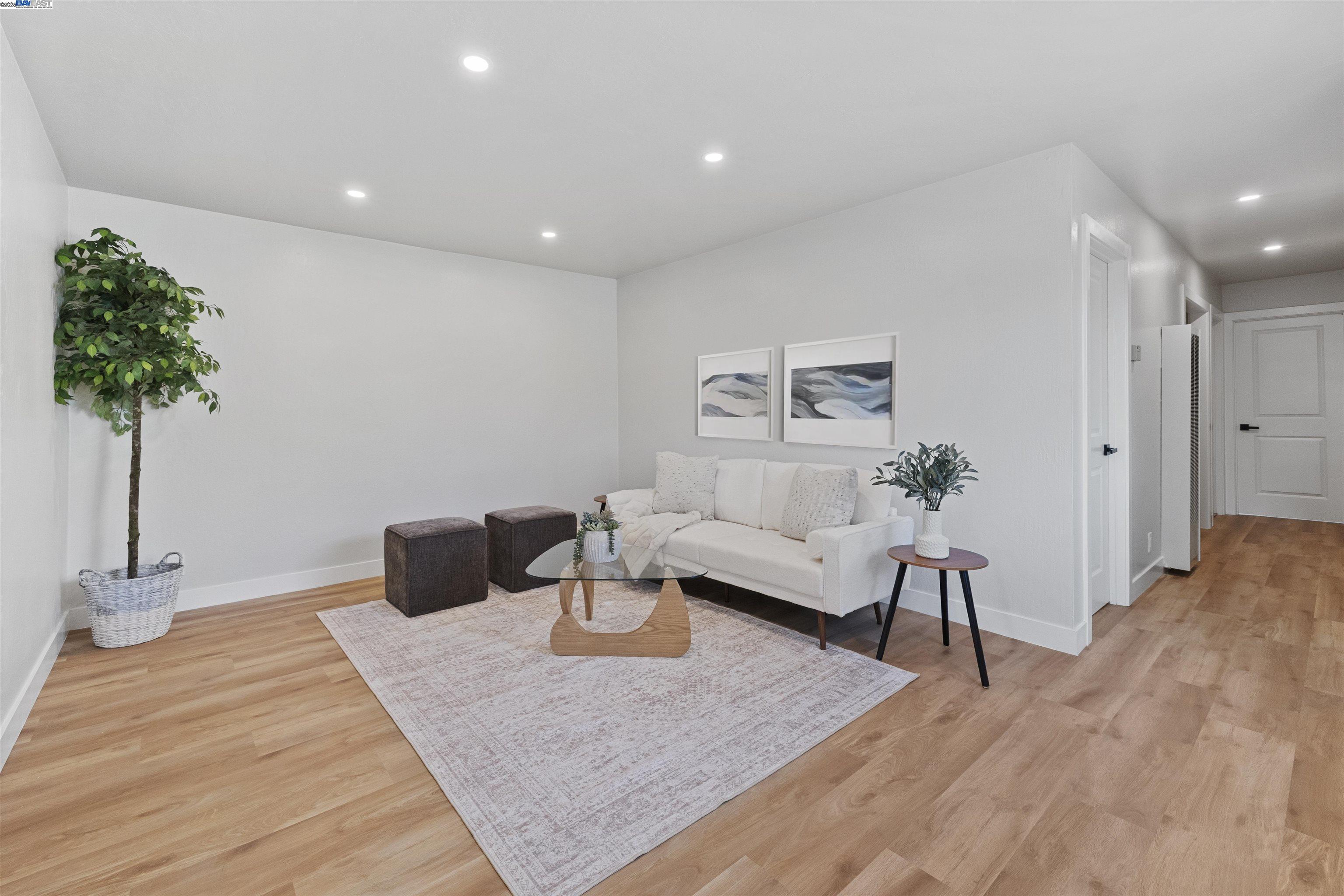 Detail Gallery Image 5 of 15 For 126 Gleason, Vallejo,  CA 94590 - 2 Beds | 1 Baths