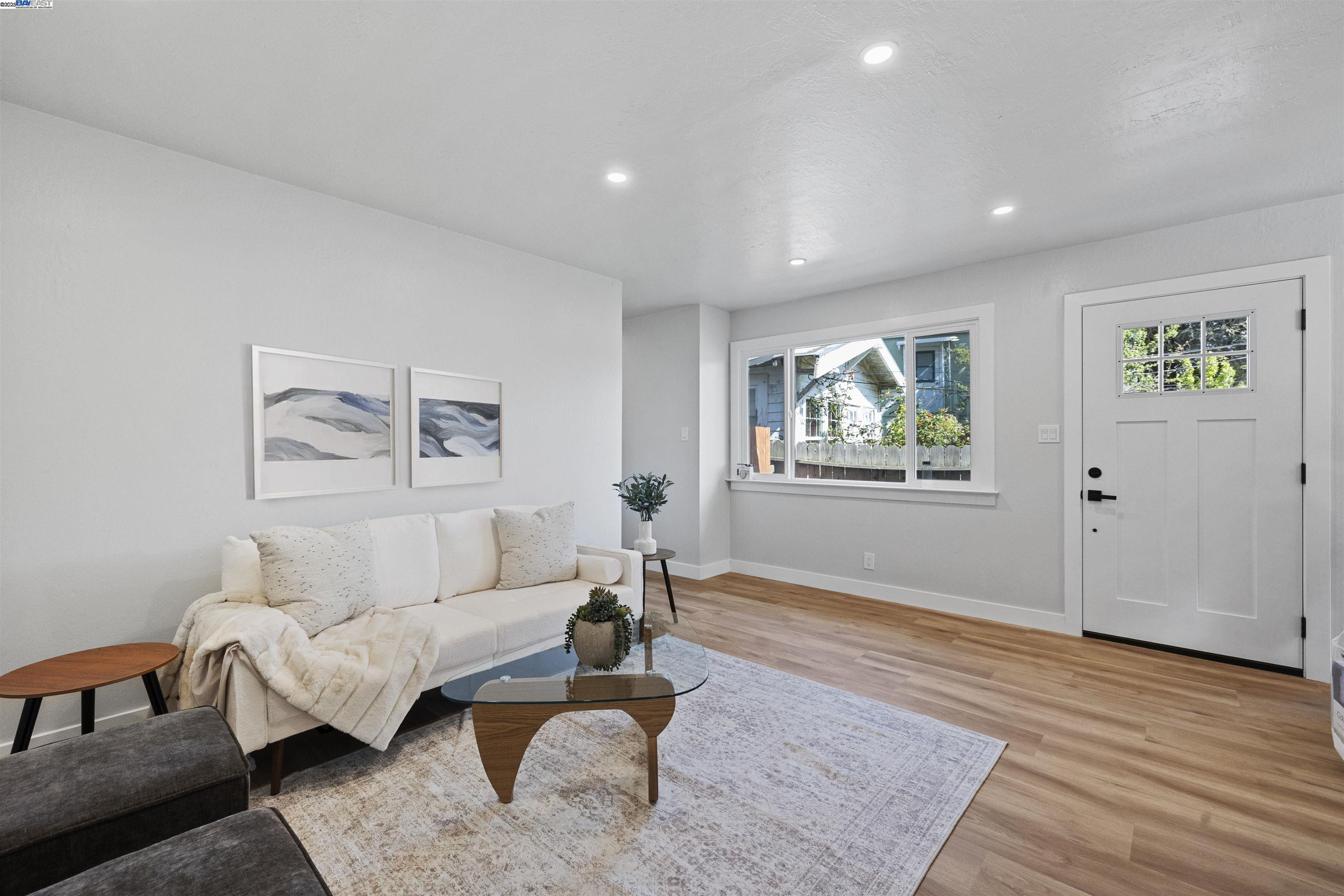 Detail Gallery Image 6 of 15 For 126 Gleason, Vallejo,  CA 94590 - 2 Beds | 1 Baths
