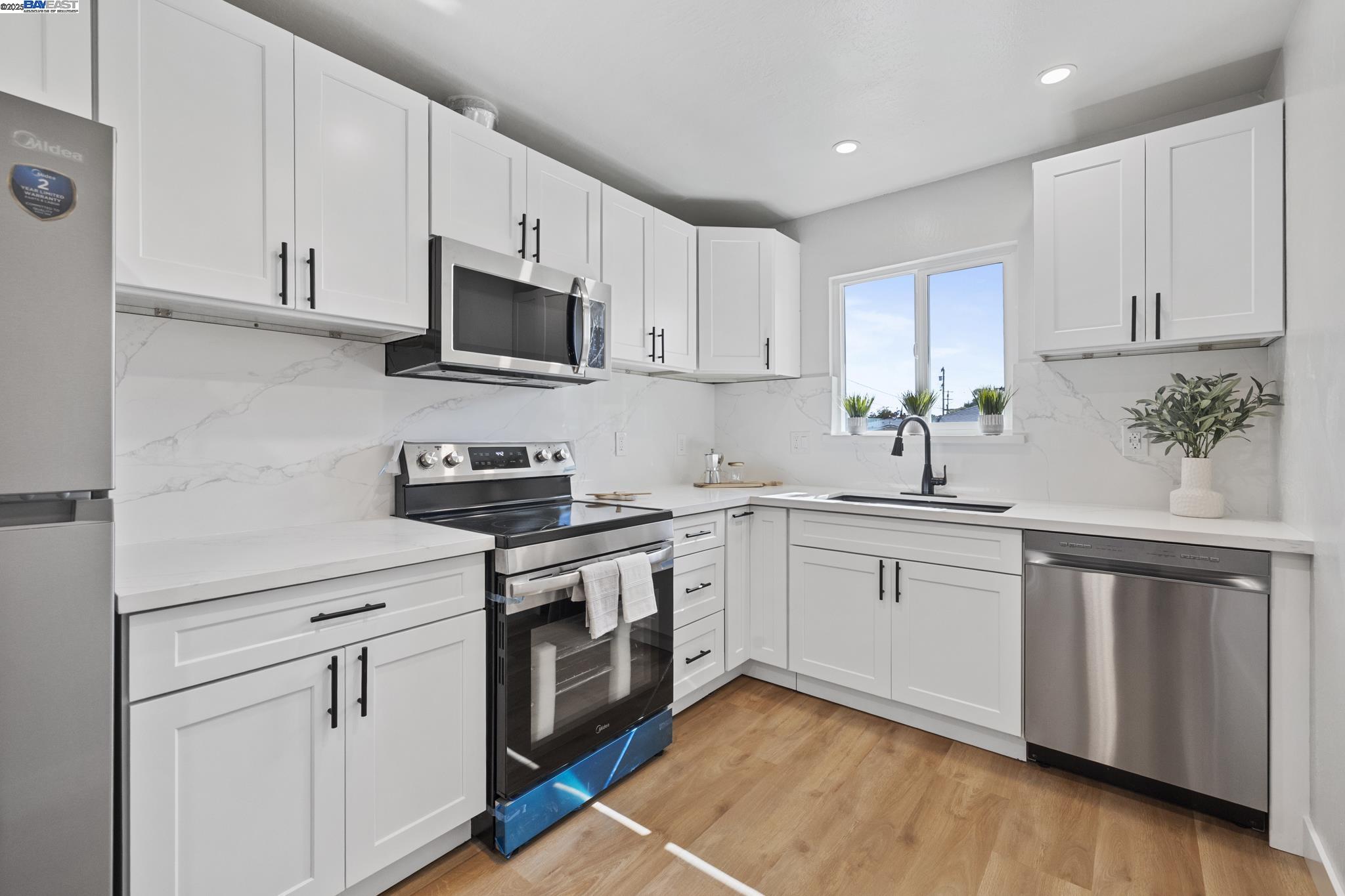 Detail Gallery Image 8 of 15 For 126 Gleason, Vallejo,  CA 94590 - 2 Beds | 1 Baths