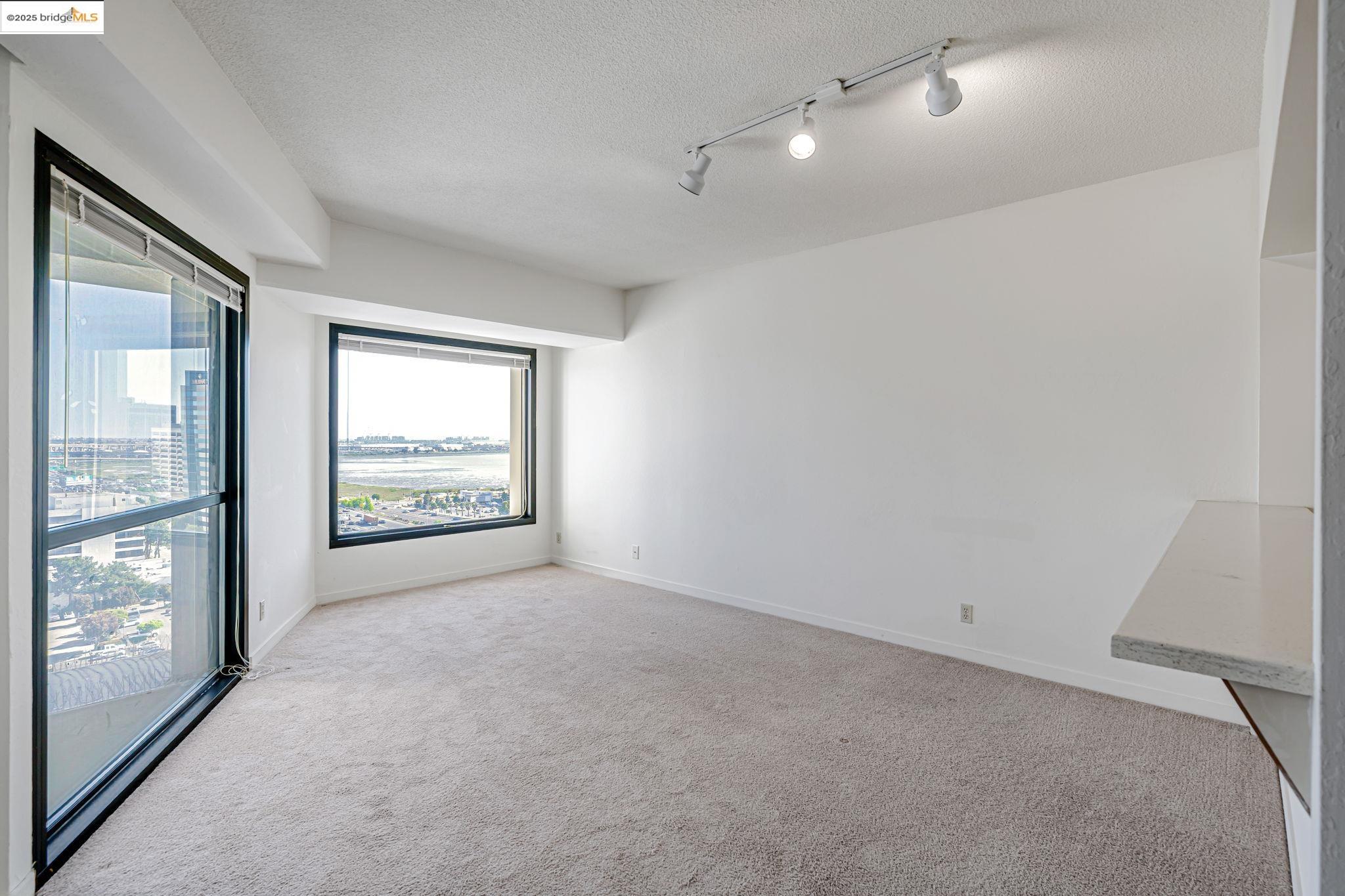 Photo #2: 41099382 Listing 