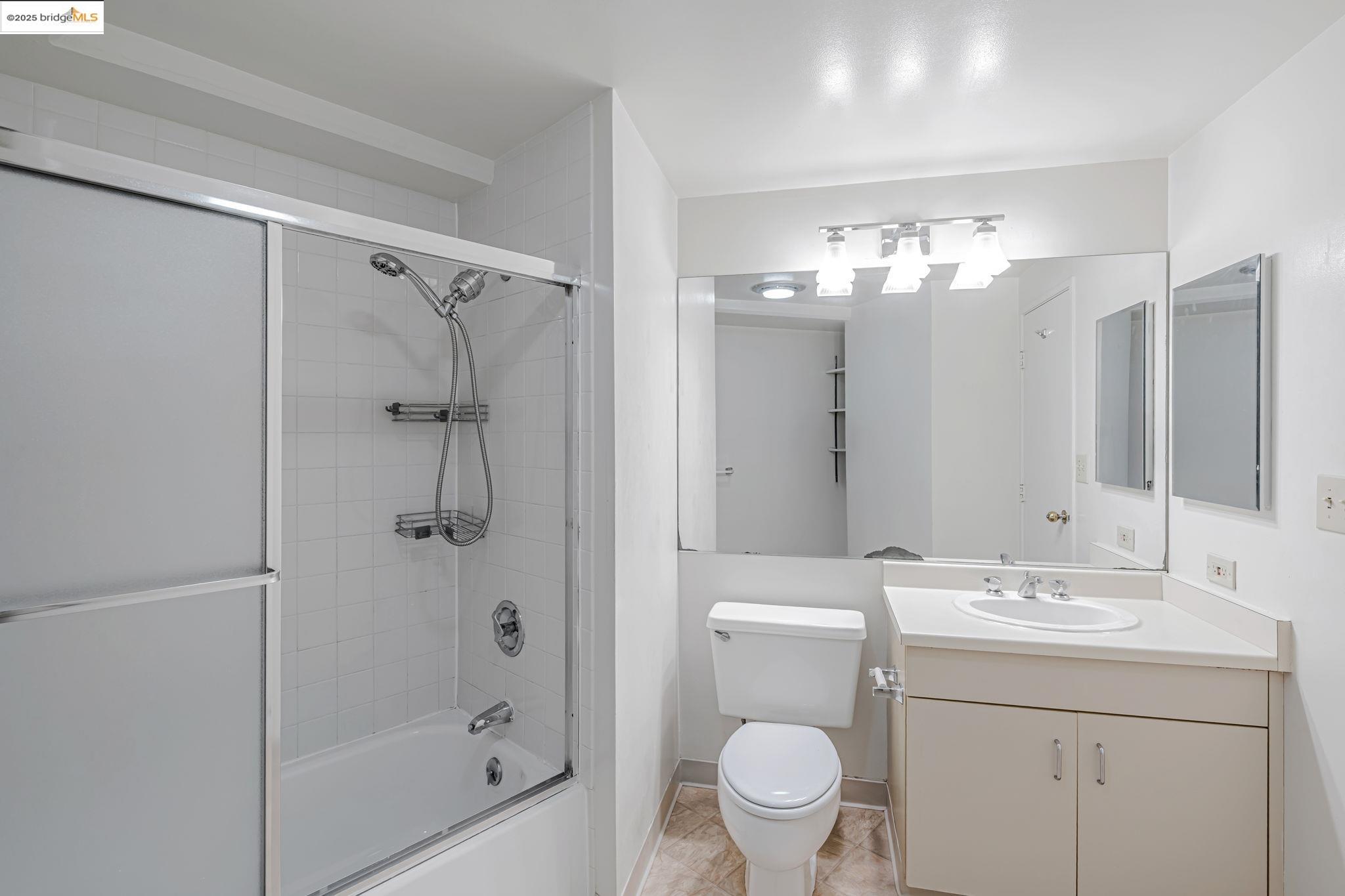 Photo #15: 41099382 Listing: Photo #15