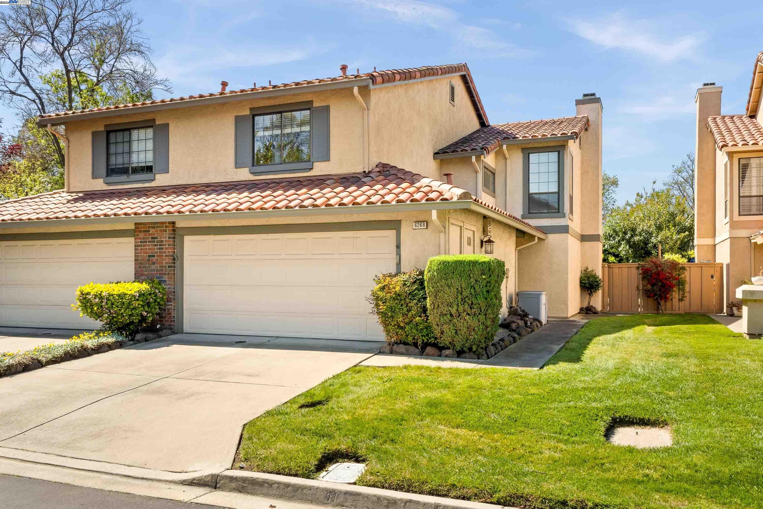 MLS: 41099384 Condo For Sale