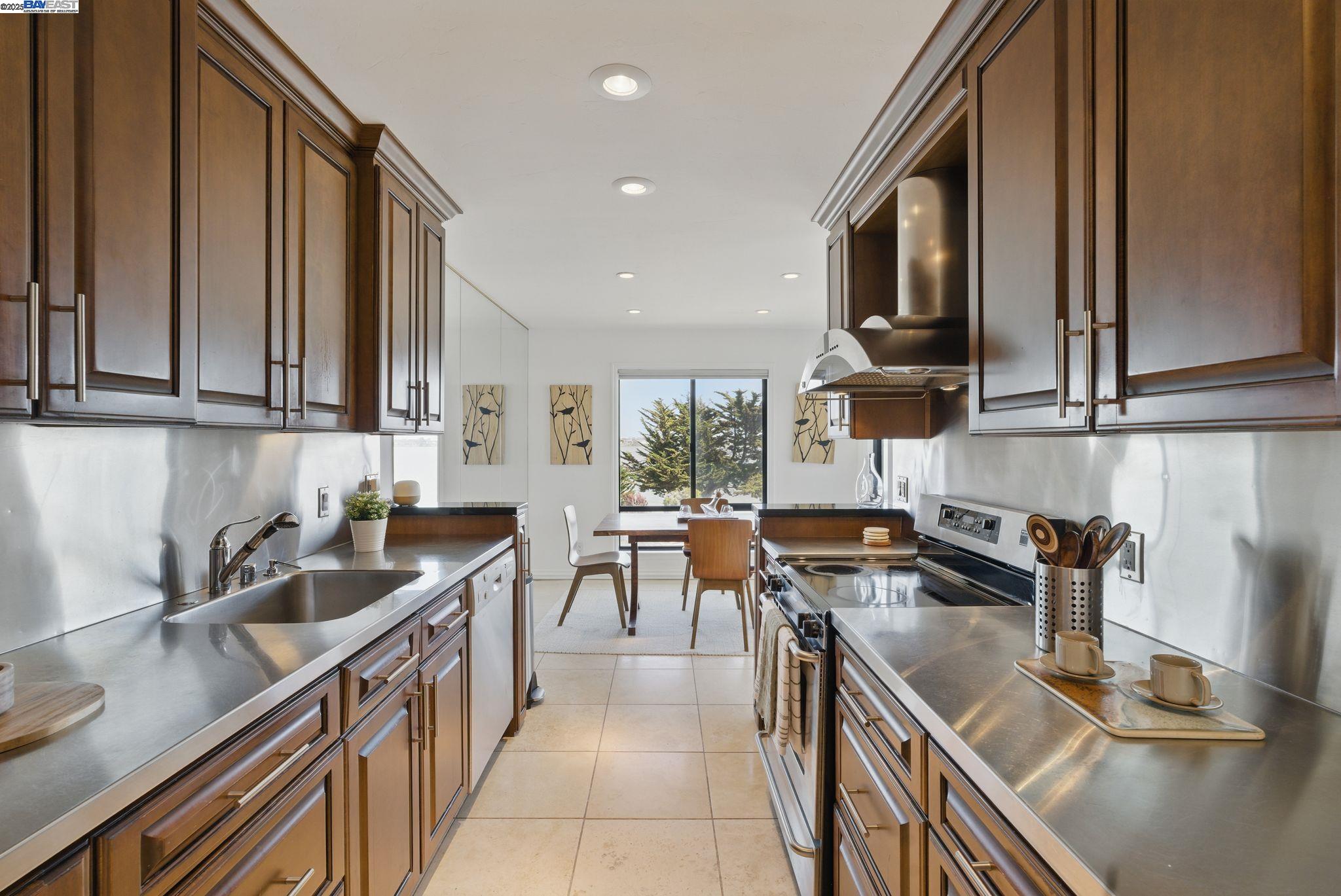 Photo #12: 41099402 Listing: Photo #12