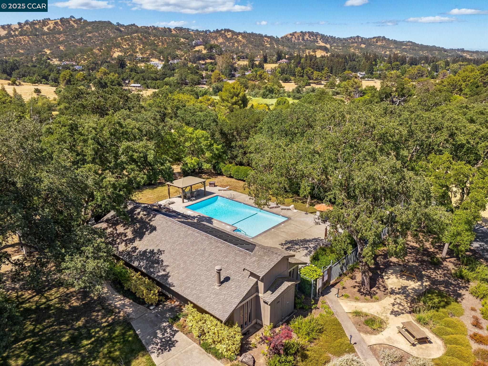 Detail Gallery Image 39 of 53 For 3165 Hambletonian Lane, Walnut Creek,  CA 94598 - 4 Beds | 2 Baths