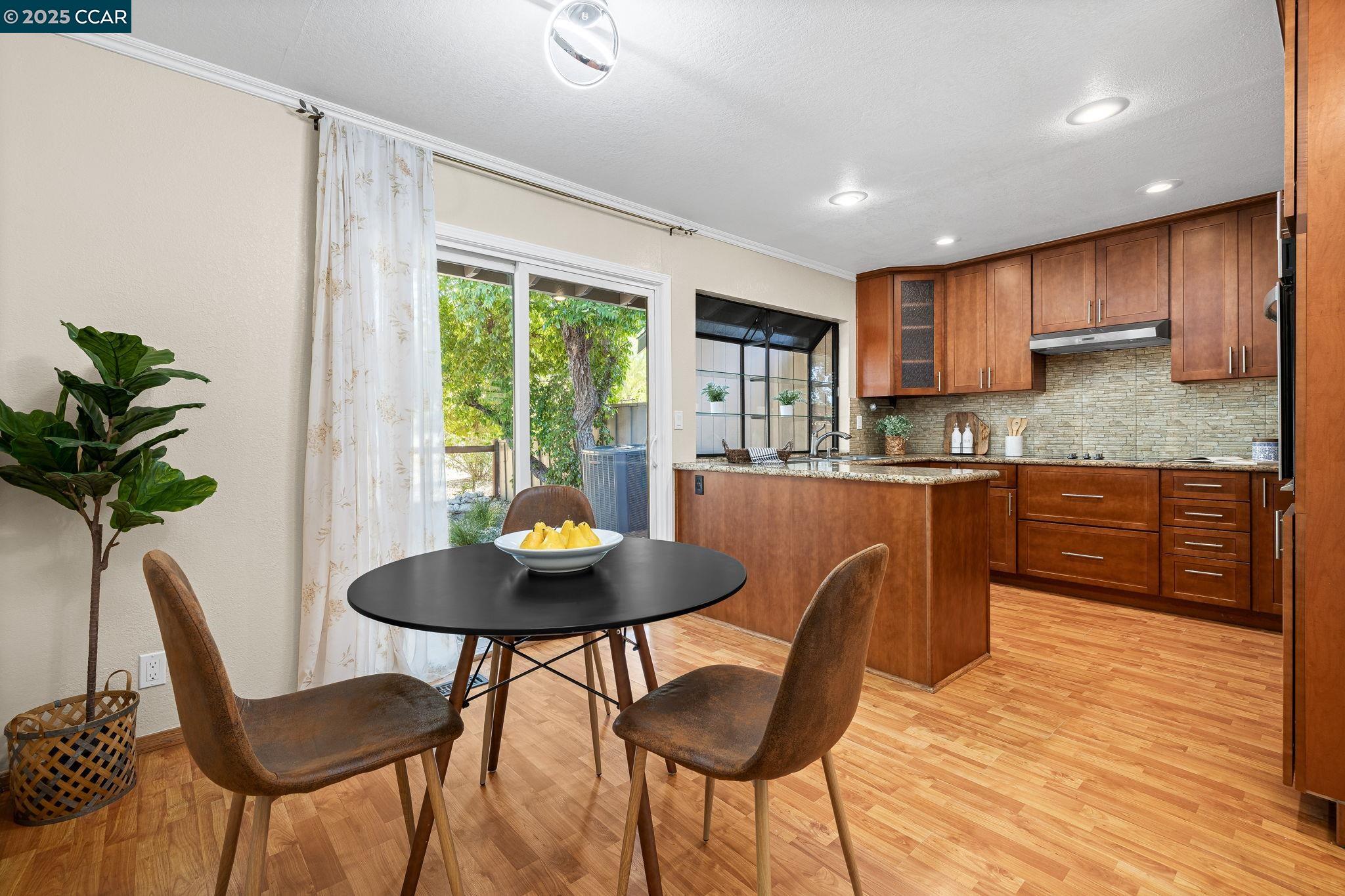 Detail Gallery Image 6 of 53 For 3165 Hambletonian Lane, Walnut Creek,  CA 94598 - 4 Beds | 2 Baths