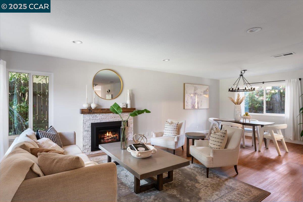 Detail Gallery Image 1 of 39 For 4536 Birch Bark Rd, Concord,  CA 94521 - 4 Beds | 2/1 Baths