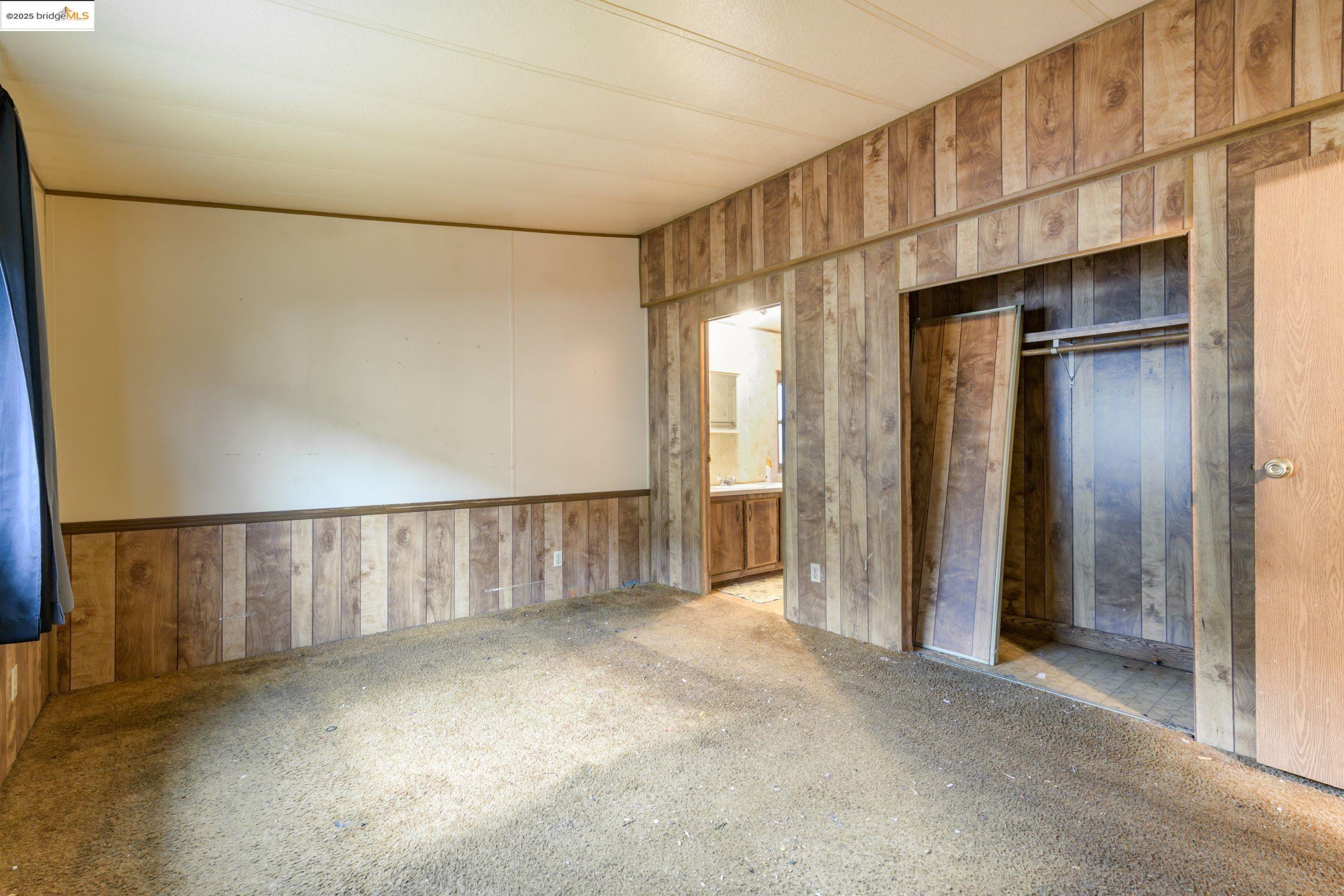 Detail Gallery Image 14 of 17 For 1954 84th Ave, Oakland,  CA 94621 - 3 Beds | 2 Baths