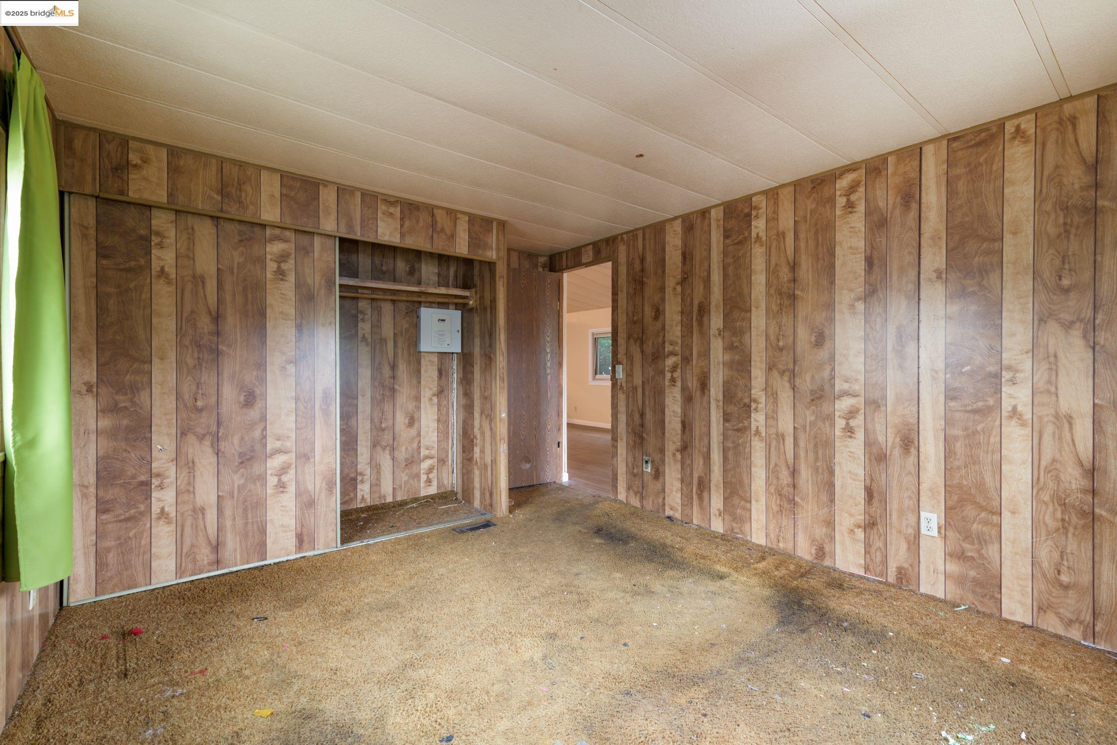 Detail Gallery Image 15 of 17 For 1954 84th Ave, Oakland,  CA 94621 - 3 Beds | 2 Baths