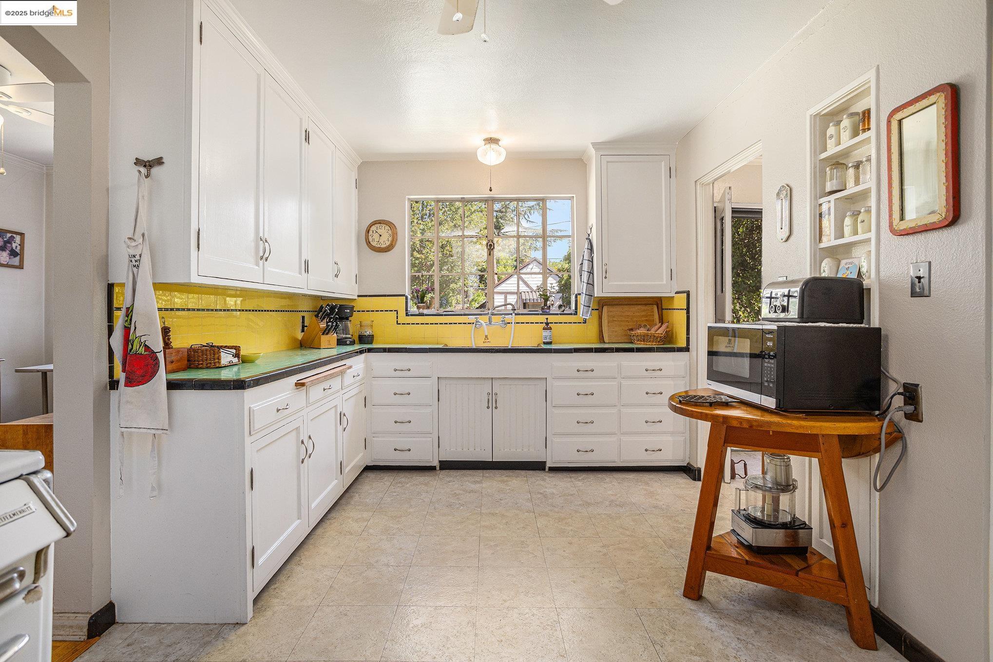 Detail Gallery Image 16 of 53 For 1545 W Walnut Street, Stockton,  CA 95203 - 3 Beds | 2 Baths