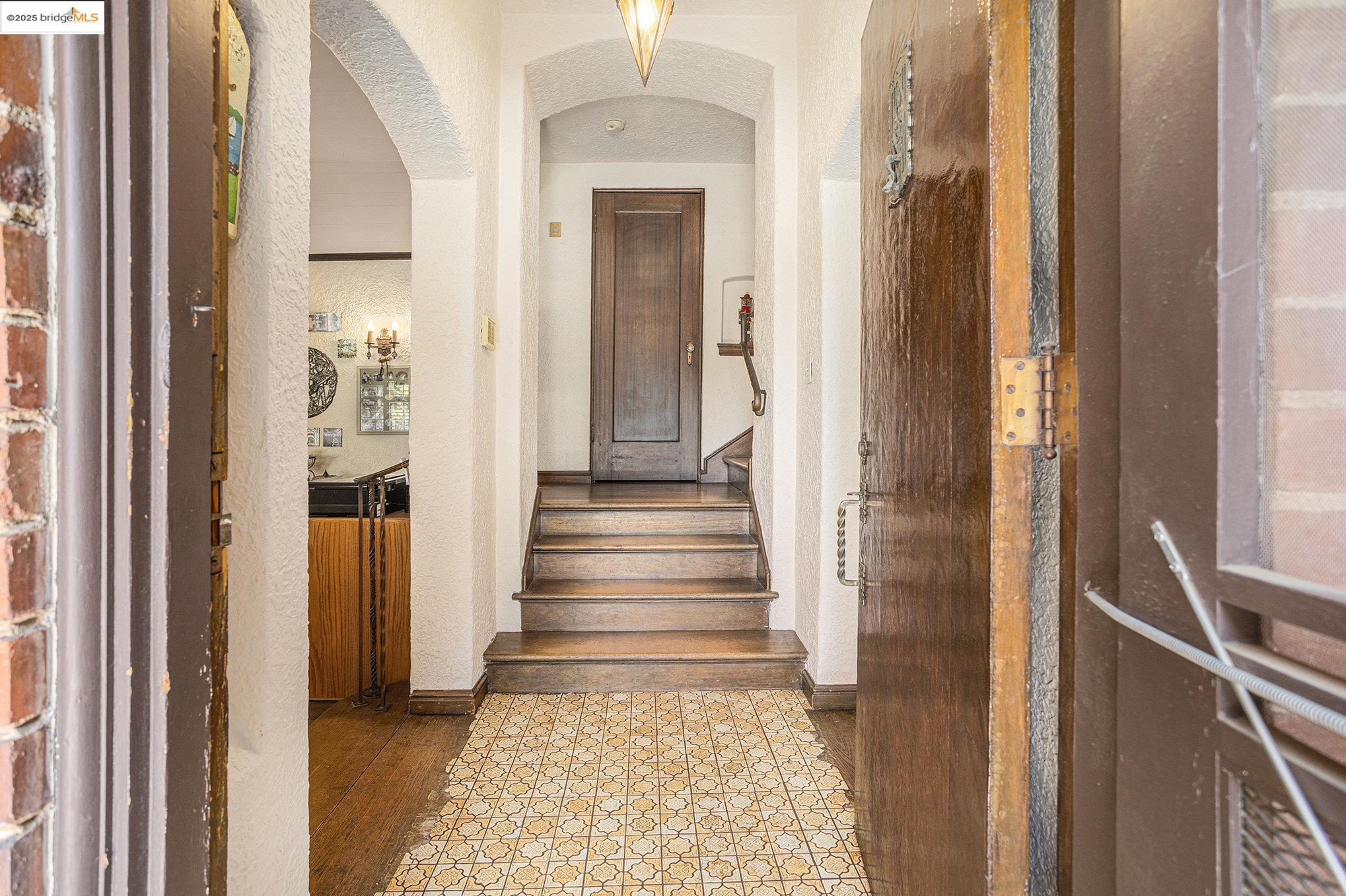 Detail Gallery Image 5 of 53 For 1545 W Walnut Street, Stockton,  CA 95203 - 3 Beds | 2 Baths