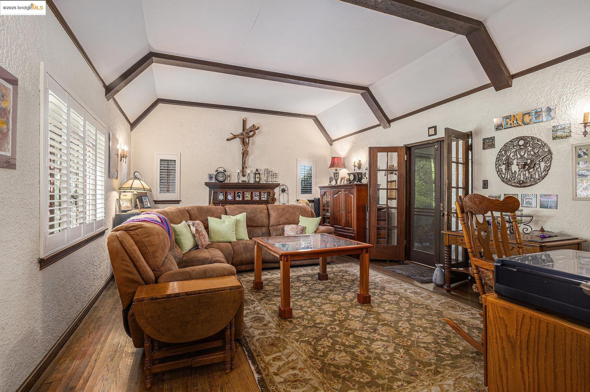 Detail Gallery Image 10 of 53 For 1545 W Walnut Street, Stockton,  CA 95203 - 3 Beds | 2 Baths