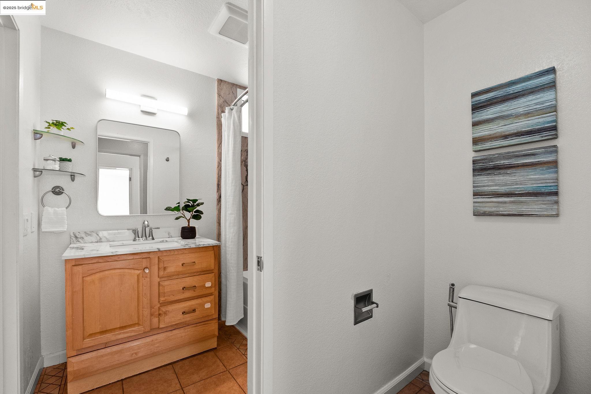 Detail Gallery Image 24 of 36 For 300 Locust Dr #6,  Vallejo,  CA 94591 - 2 Beds | 2/1 Baths