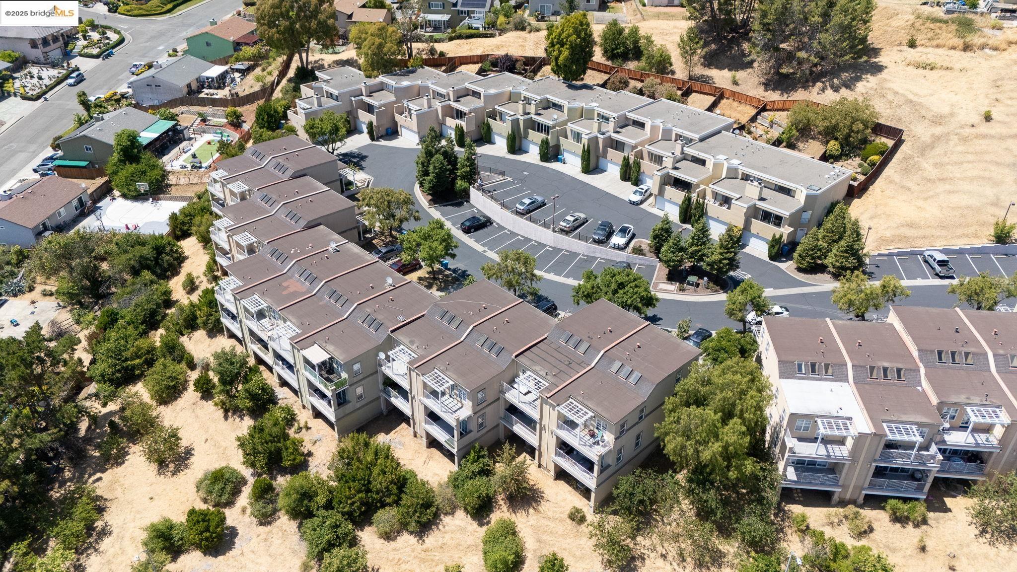 Detail Gallery Image 33 of 36 For 300 Locust Dr #6,  Vallejo,  CA 94591 - 2 Beds | 2/1 Baths