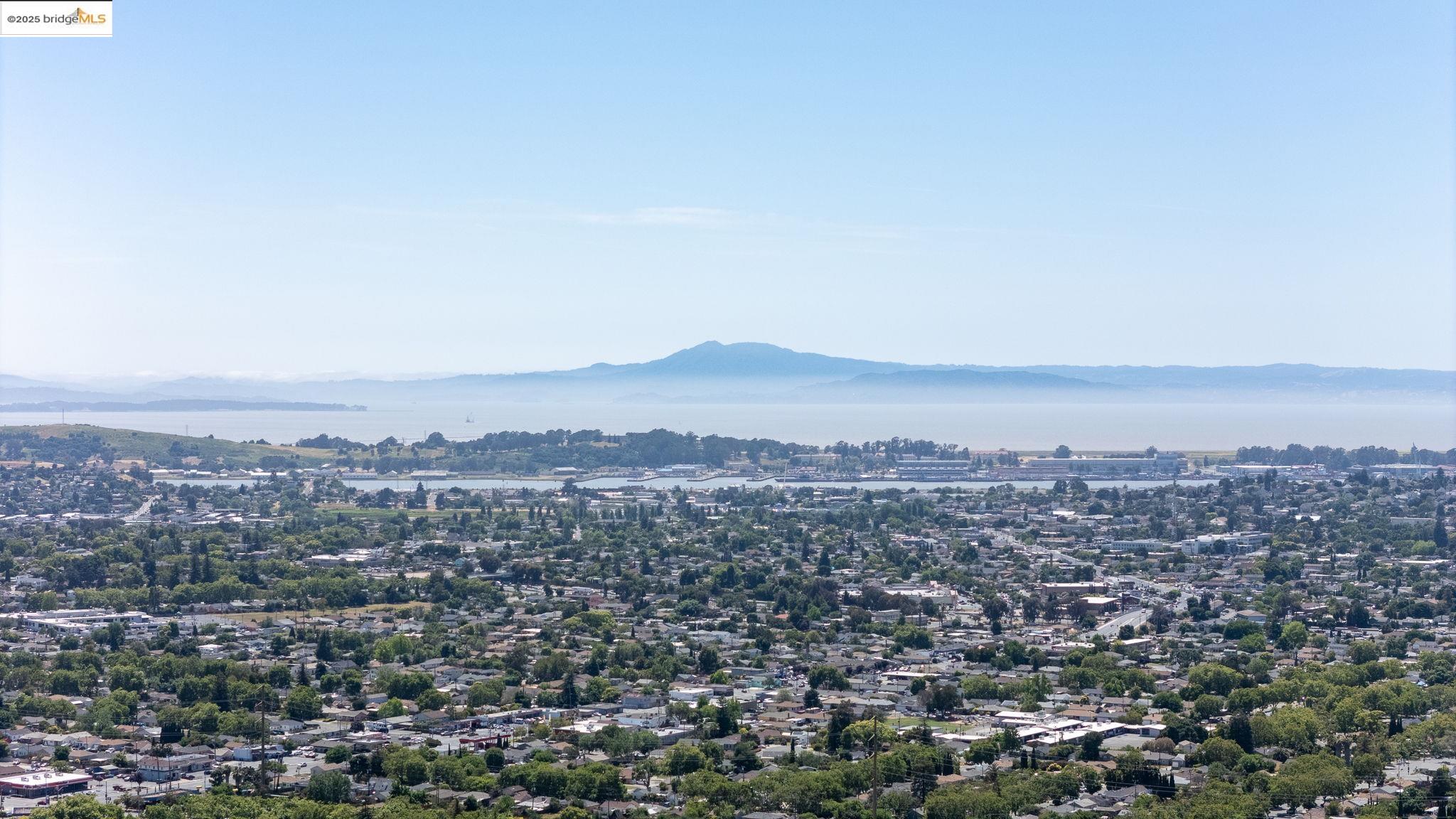 Detail Gallery Image 36 of 36 For 300 Locust Dr #6,  Vallejo,  CA 94591 - 2 Beds | 2/1 Baths