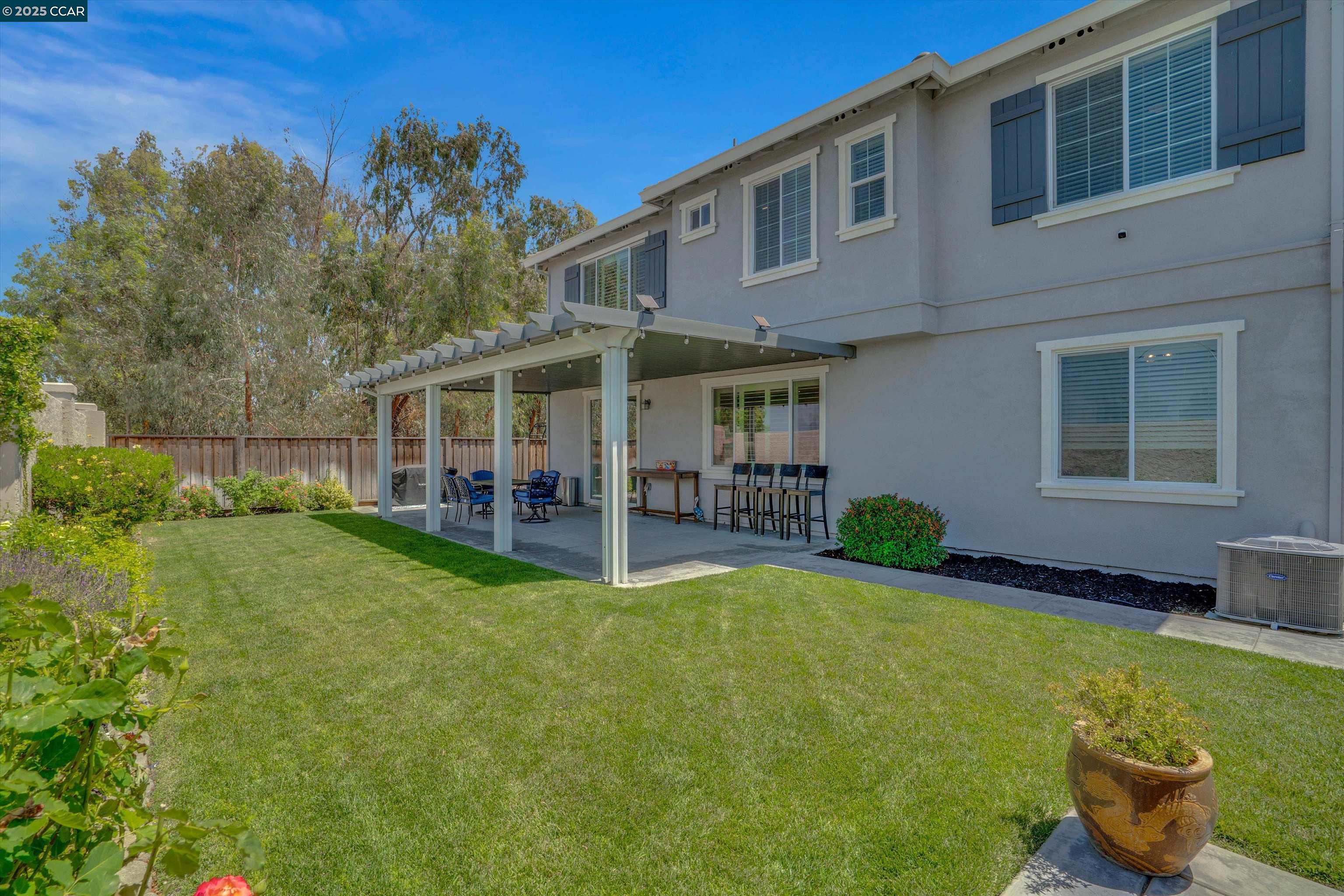 Detail Gallery Image 1 of 37 For 38 Pato Ct, Oakley,  CA 94561 - 6 Beds | 4 Baths