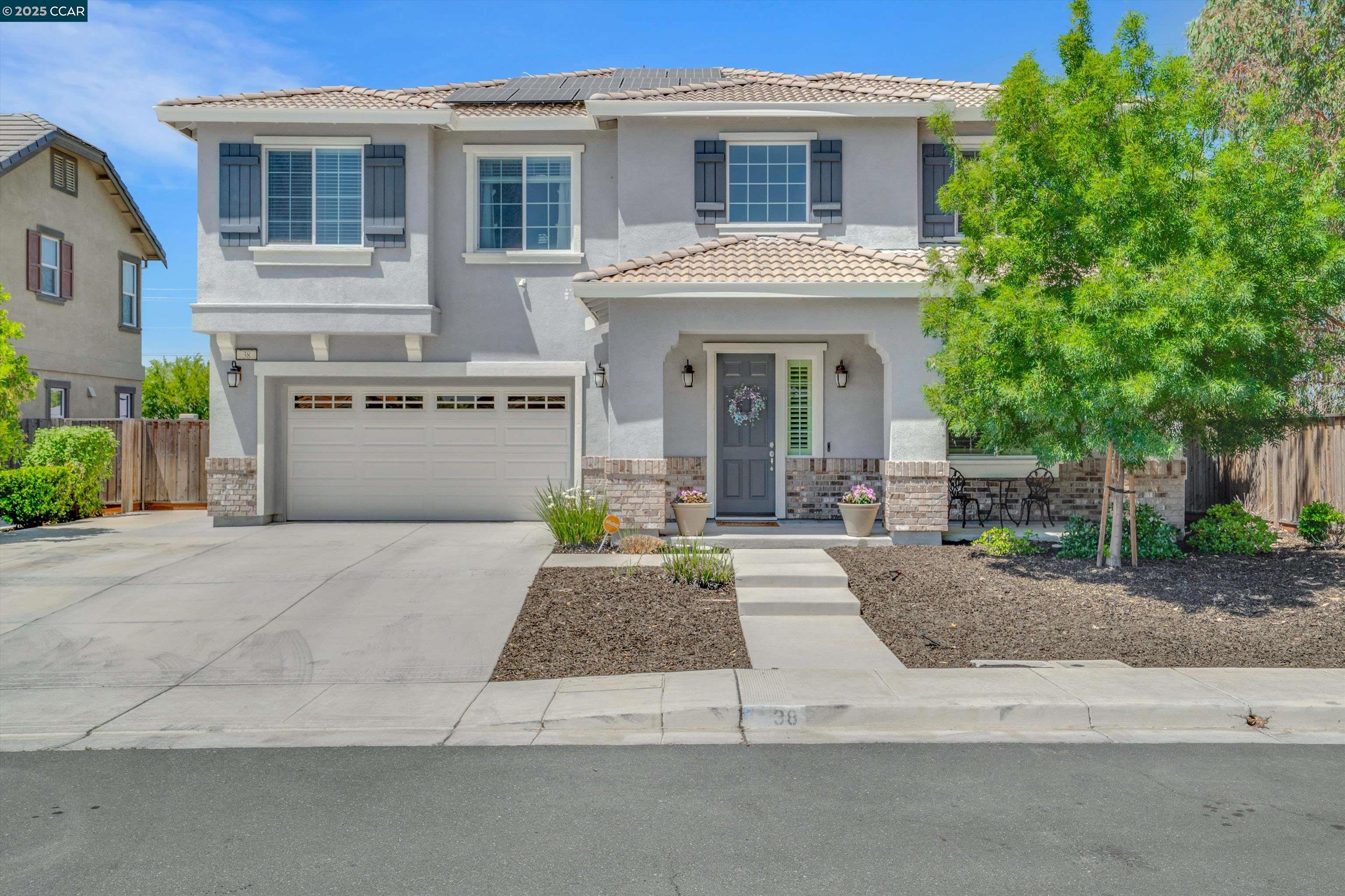 Detail Gallery Image 2 of 37 For 38 Pato Ct, Oakley,  CA 94561 - 6 Beds | 4 Baths