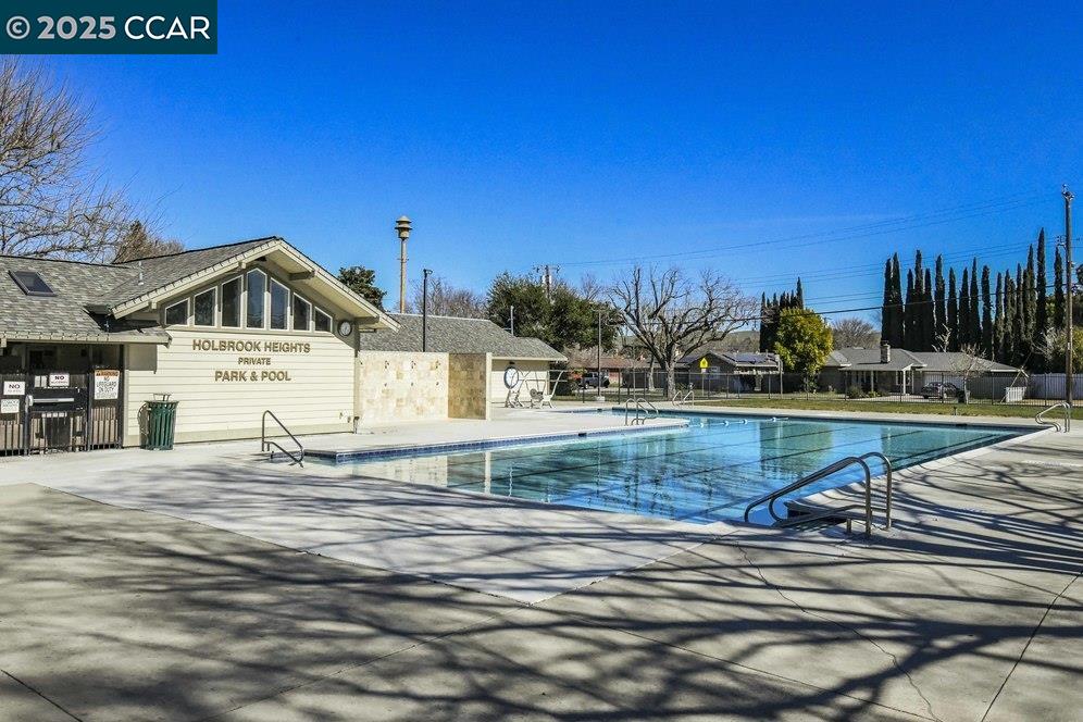 Detail Gallery Image 30 of 32 For 3189 Fitzpatrick Dr, Concord,  CA 94519 - 3 Beds | 2 Baths