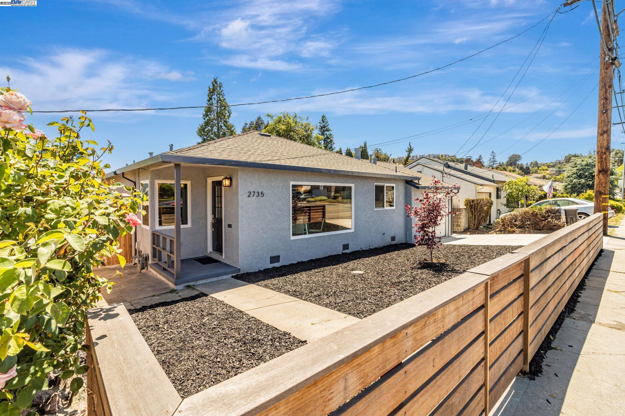 Detail Gallery Image 1 of 1 For 2735 Somerset Avenue, Castro Valley,  CA 94546 - 3 Beds | 1 Baths