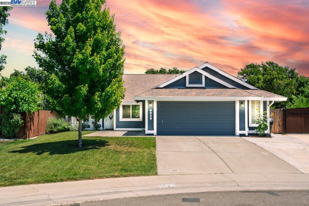 Detail Gallery Image 1 of 1 For 8629 Meandering, Antelope,  CA 95843 - 3 Beds | 2 Baths