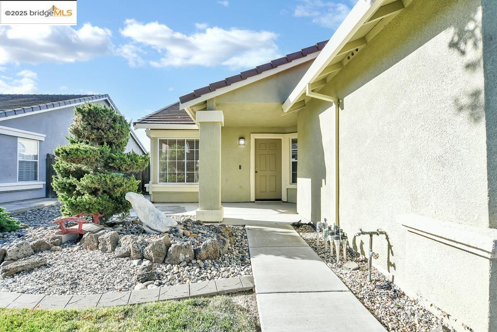Detail Gallery Image 2 of 32 For 1754 Ray Wise Ln, Tracy,  CA 95376 - 4 Beds | 2 Baths