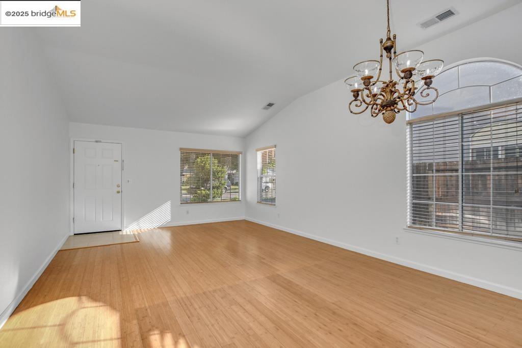 Detail Gallery Image 5 of 32 For 1754 Ray Wise Ln, Tracy,  CA 95376 - 4 Beds | 2 Baths