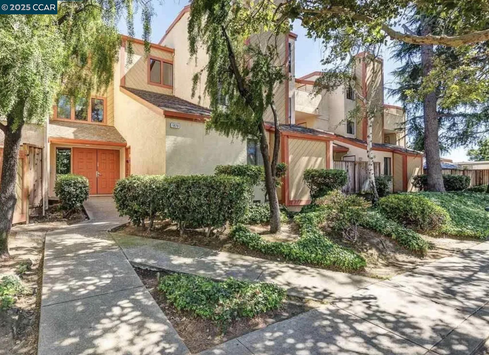 MLS: 41099475 Condo For Sale