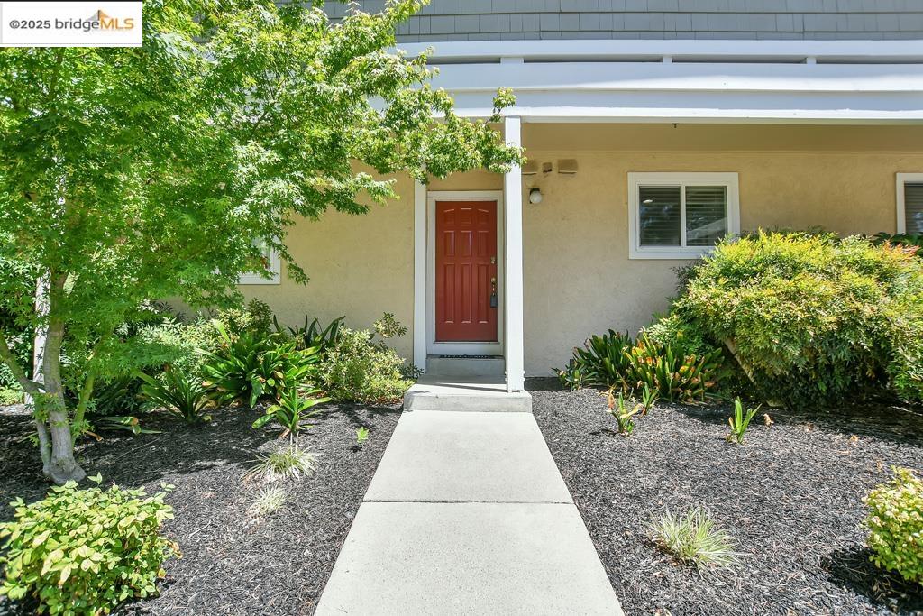 More Details about MLS # 41099476 : 2587 OAK RD # A