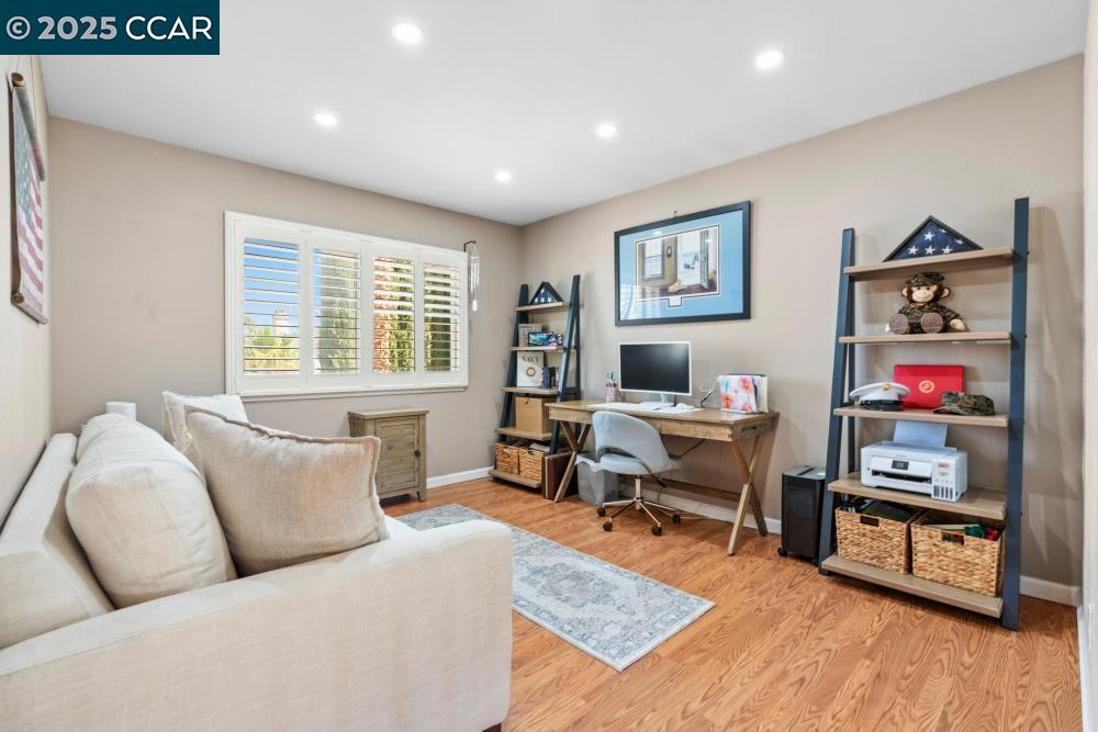 Detail Gallery Image 17 of 41 For 737 Hemmingway Ct, Tracy,  CA 95376 - 4 Beds | 2/1 Baths
