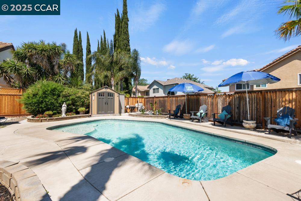 Detail Gallery Image 33 of 41 For 737 Hemmingway Ct, Tracy,  CA 95376 - 4 Beds | 2/1 Baths