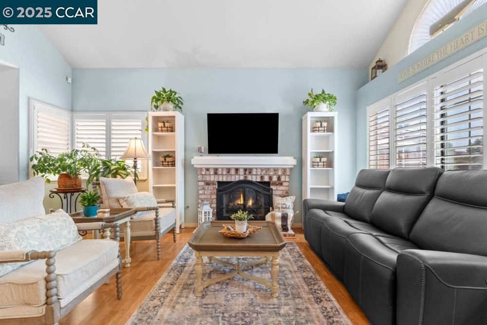 Detail Gallery Image 7 of 41 For 737 Hemmingway Ct, Tracy,  CA 95376 - 4 Beds | 2/1 Baths