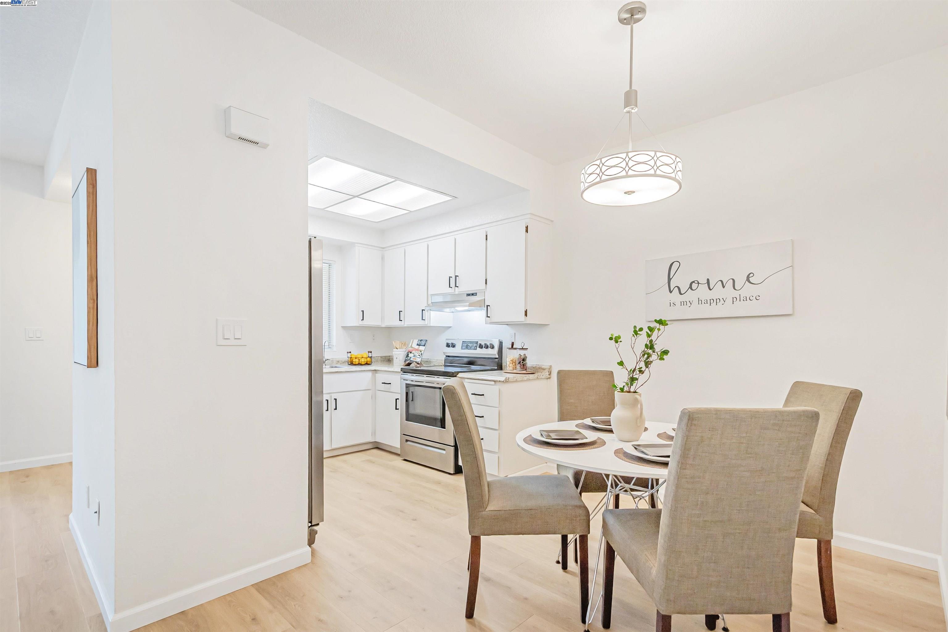 Detail Gallery Image 11 of 36 For 256 Shadow Run Dr, San Jose,  CA 95110 - 2 Beds | 2 Baths