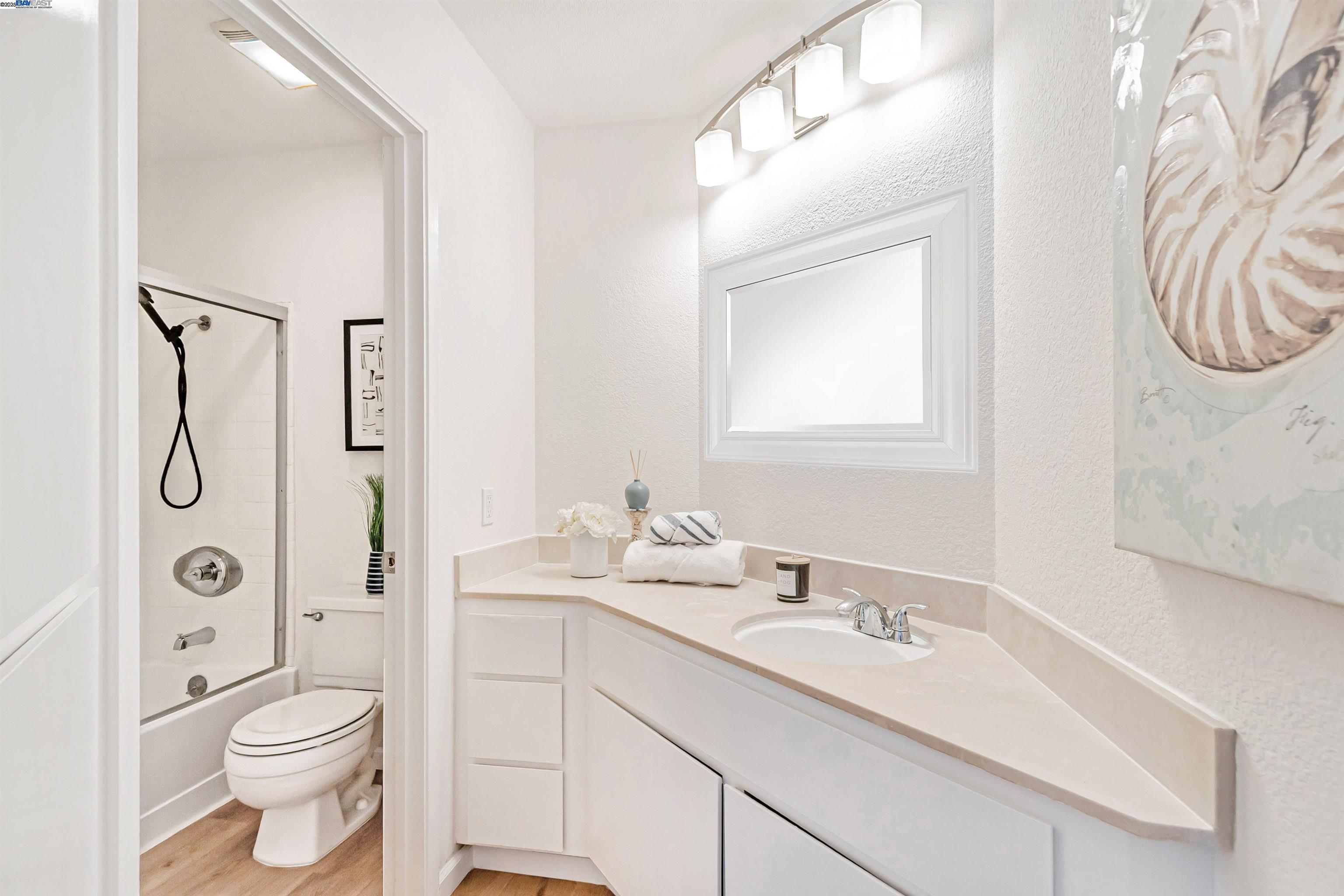 Detail Gallery Image 20 of 36 For 256 Shadow Run Dr, San Jose,  CA 95110 - 2 Beds | 2 Baths