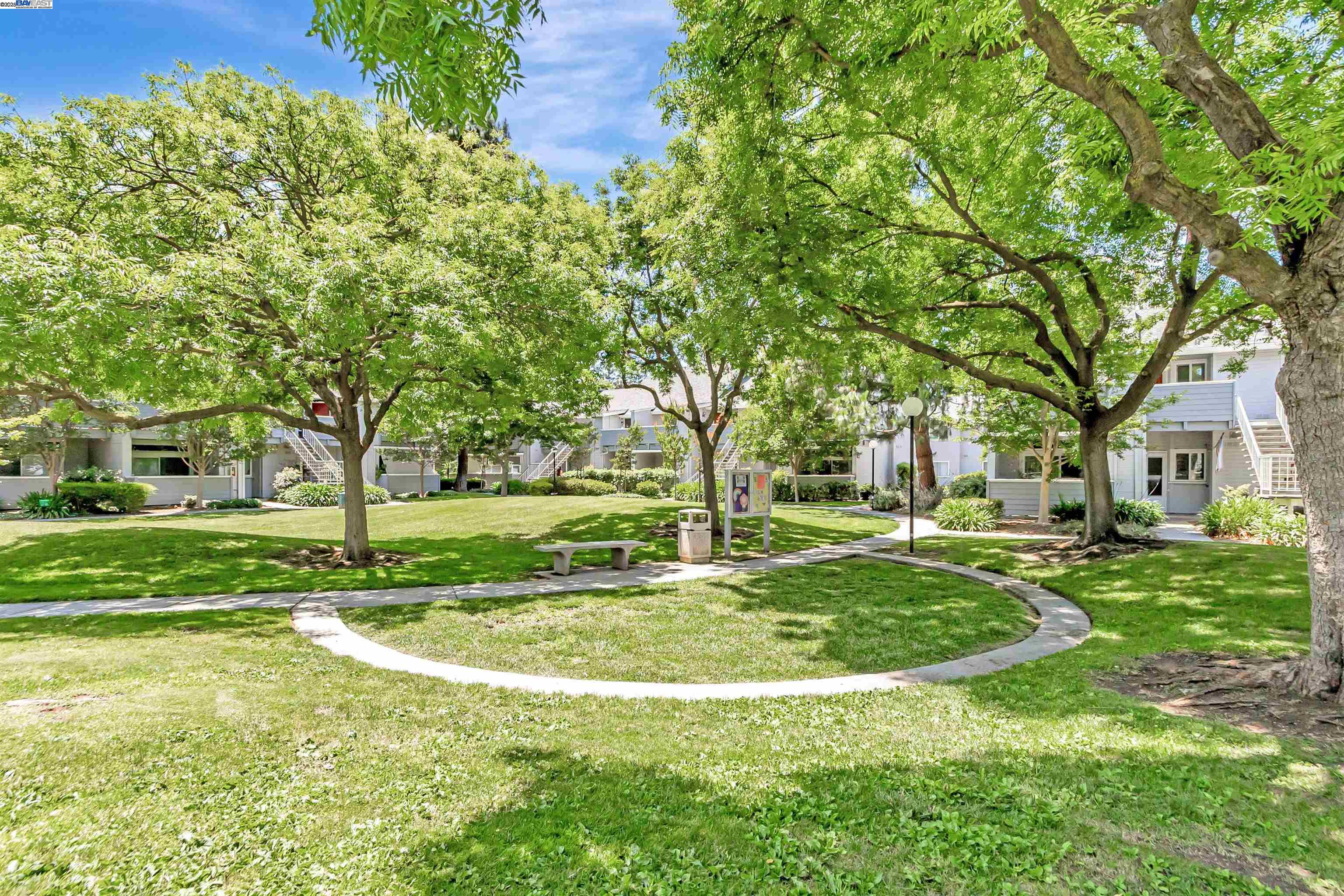 Detail Gallery Image 33 of 36 For 256 Shadow Run Dr, San Jose,  CA 95110 - 2 Beds | 2 Baths