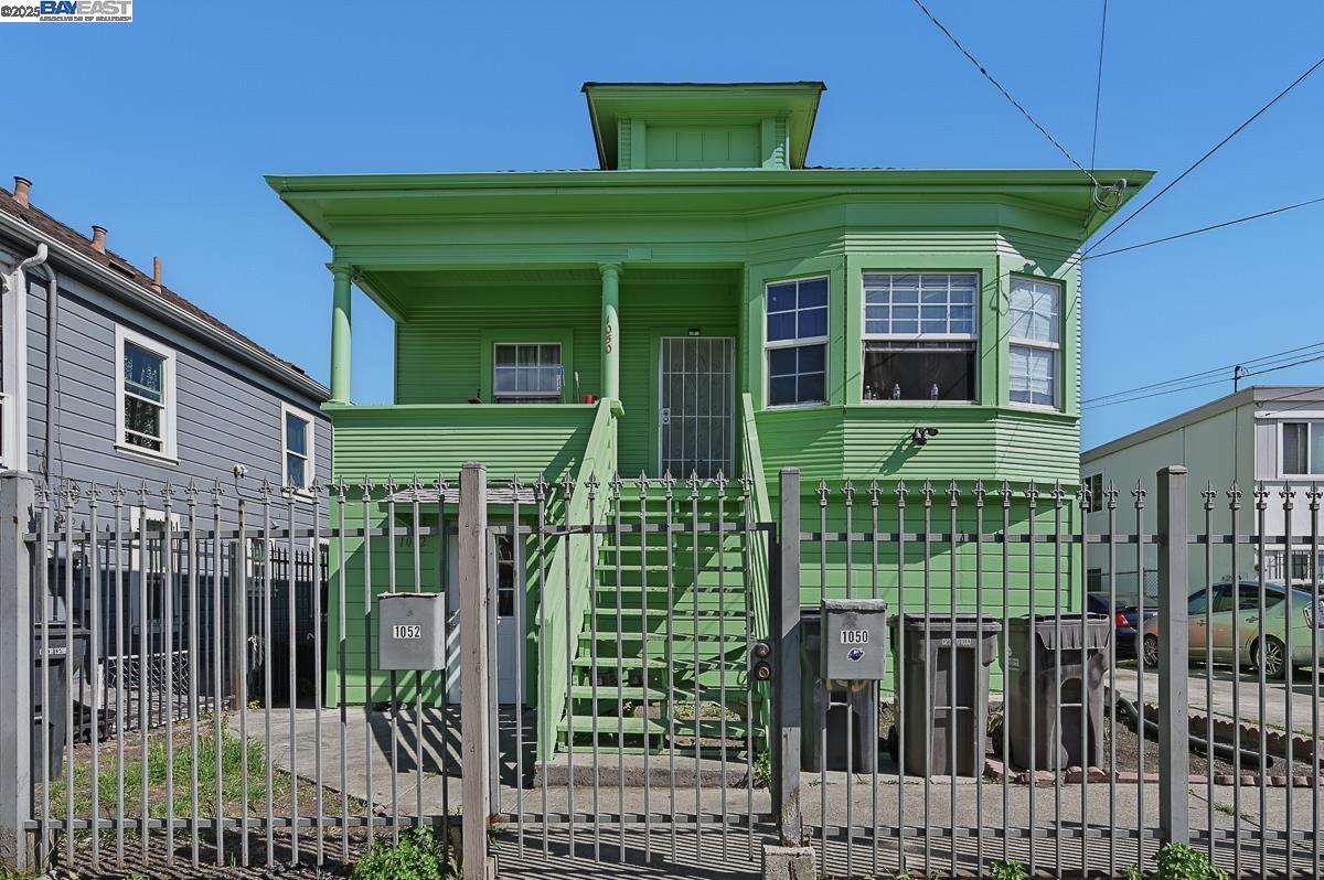 Detail Gallery Image 1 of 1 For 1050 82nd Ave, Oakland,  CA 94621 - – Beds | – Baths