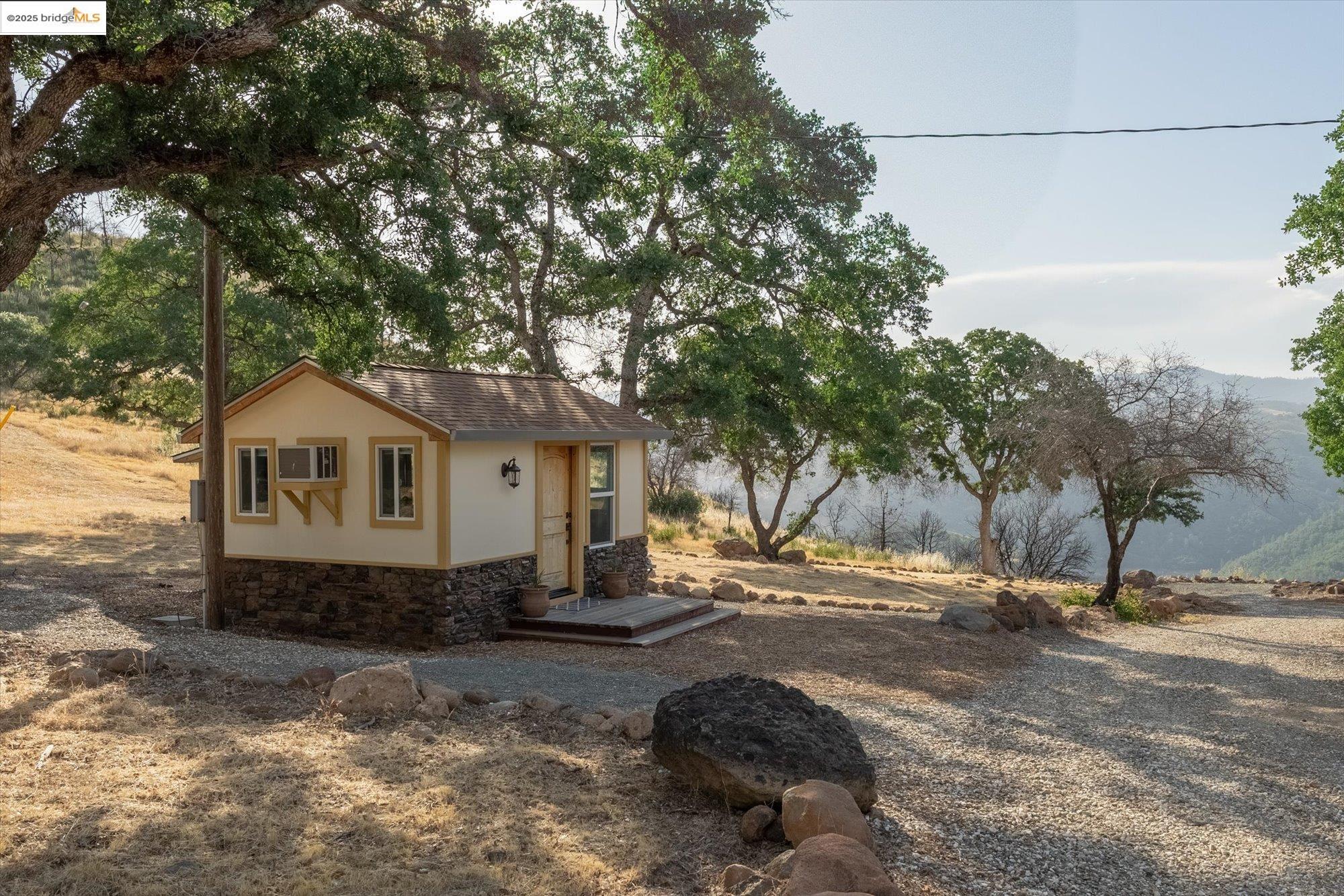 Detail Gallery Image 2 of 33 For 5535 Parrotts Ferry Road, Murphys,  CA 95251 - 1 Beds | 1 Baths