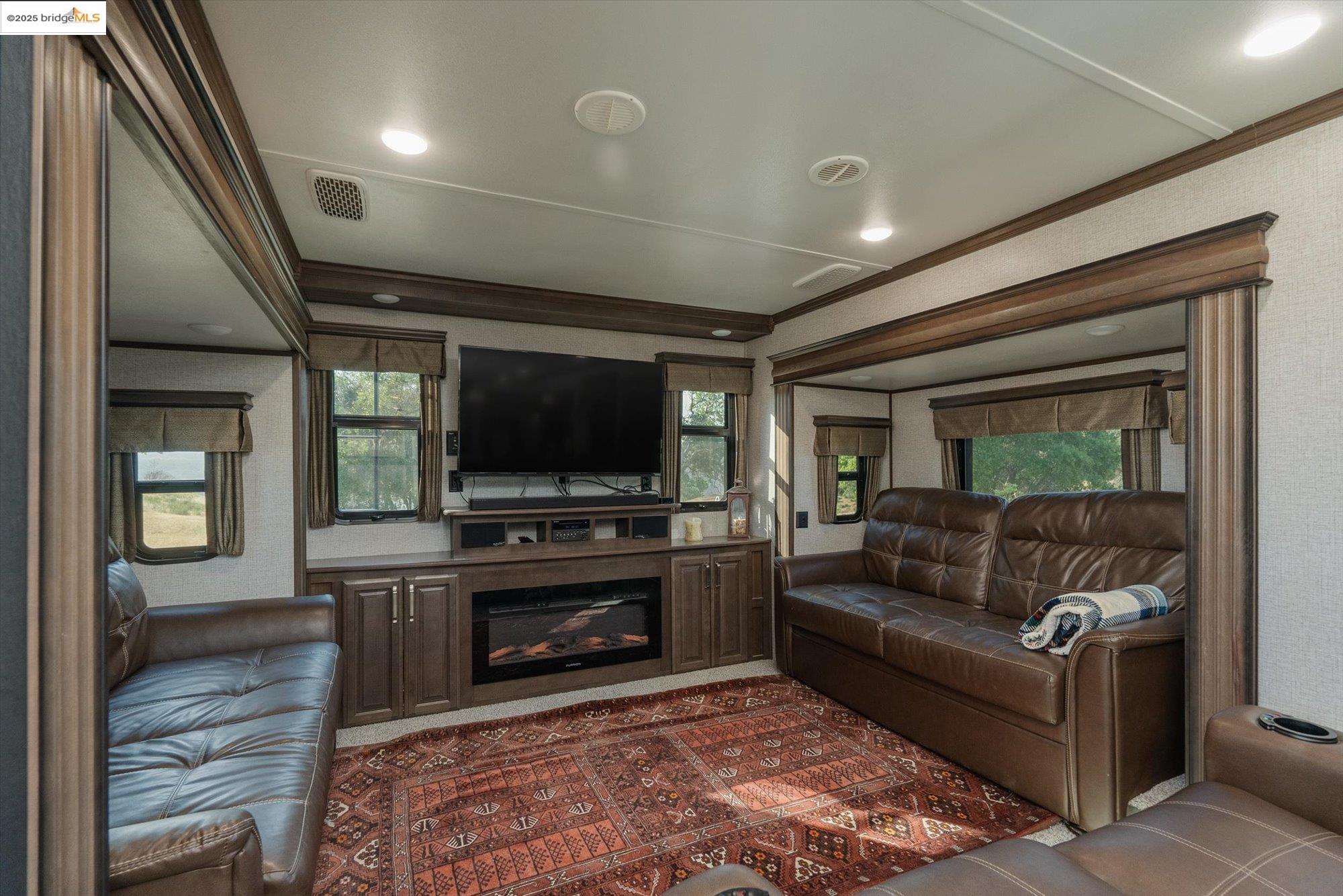 Detail Gallery Image 22 of 33 For 5535 Parrotts Ferry Road, Murphys,  CA 95251 - 1 Beds | 1 Baths