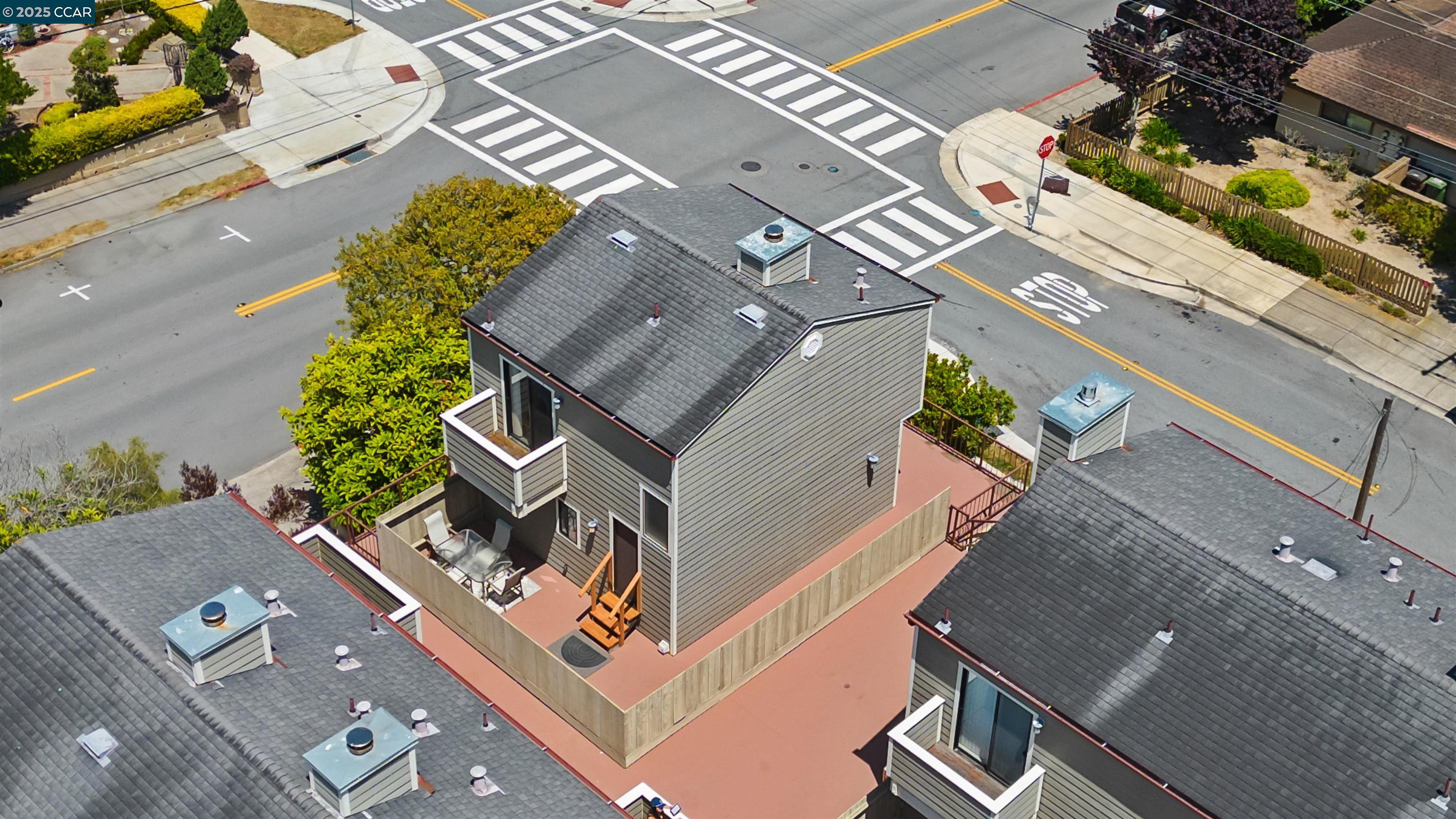 Detail Gallery Image 23 of 27 For 402 Watson #5,  Monterey,  CA 92940 - 2 Beds | 2 Baths