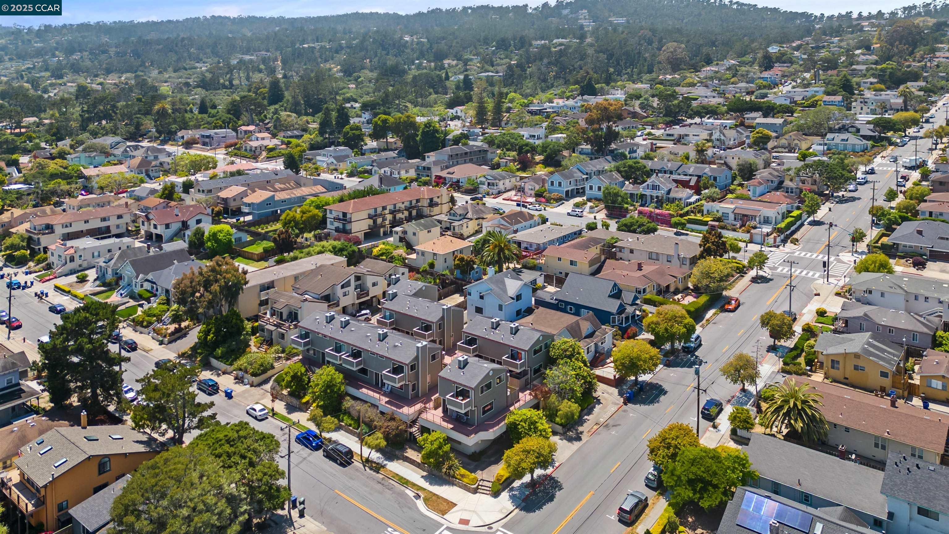 Detail Gallery Image 25 of 27 For 402 Watson #5,  Monterey,  CA 92940 - 2 Beds | 2 Baths