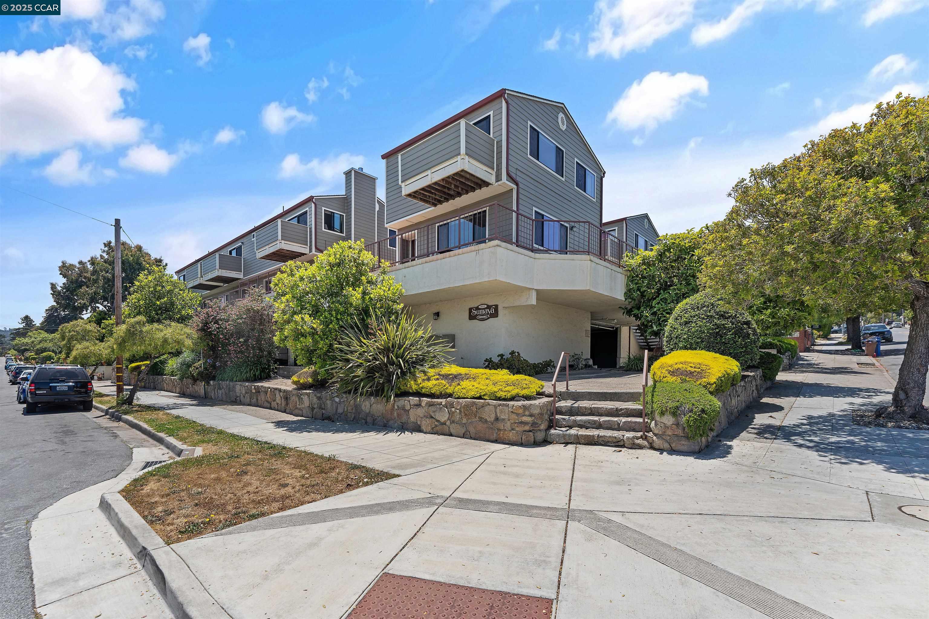 Detail Gallery Image 27 of 27 For 402 Watson #5,  Monterey,  CA 92940 - 2 Beds | 2 Baths