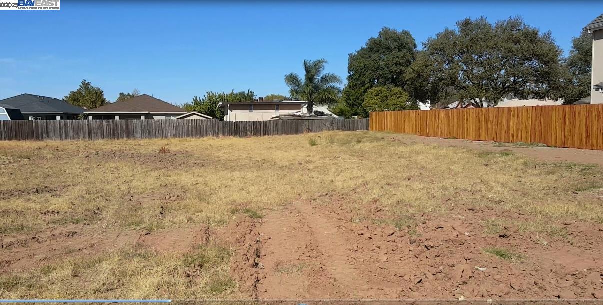 Detail Gallery Image 6 of 9 For 000 Fairbanks Ave, Sacramento,  CA 95838 - – Beds | – Baths