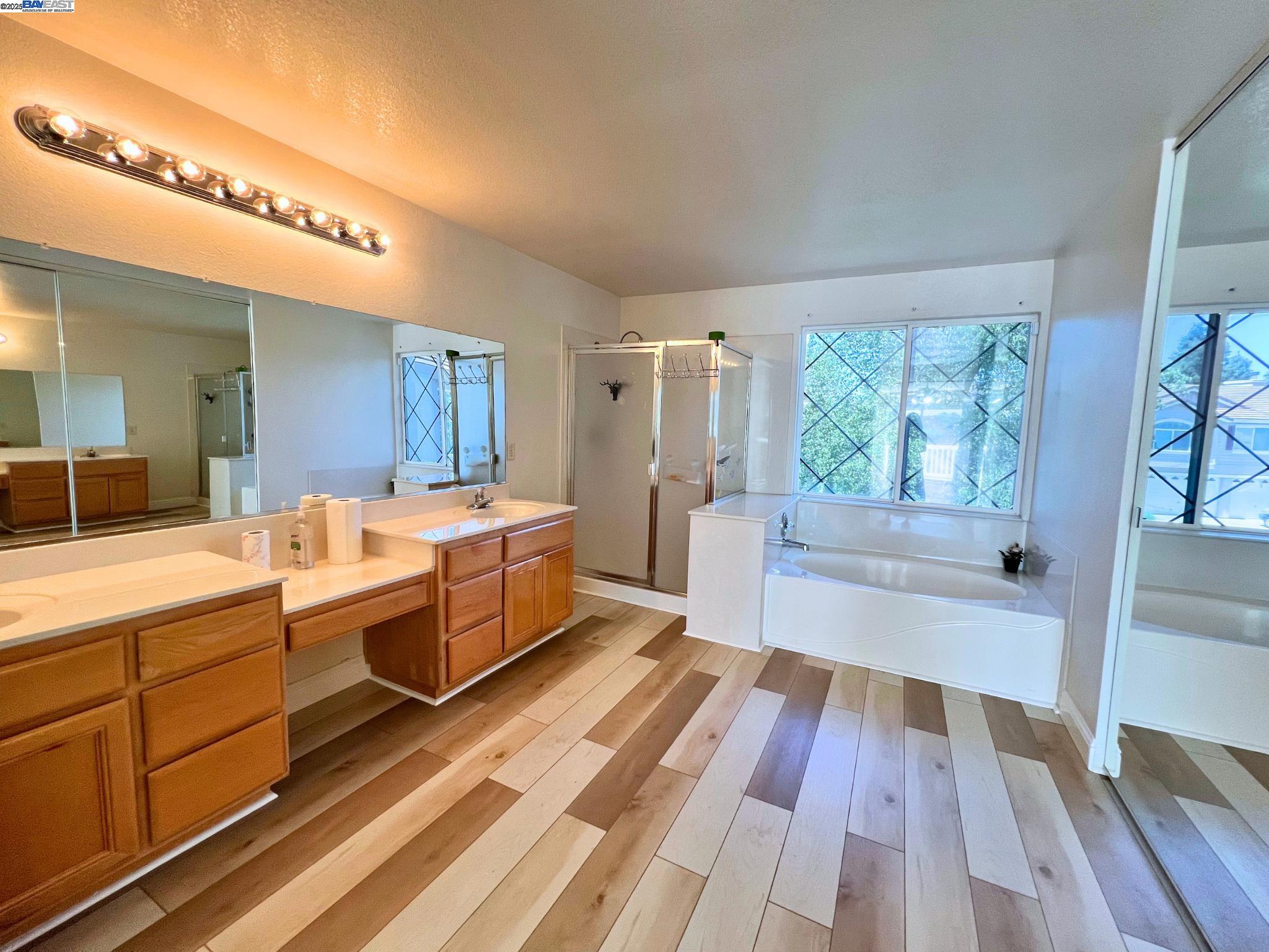 Detail Gallery Image 25 of 53 For 3940 Pine Lake Cir, Stockton,  CA 95219 - 4 Beds | 3 Baths