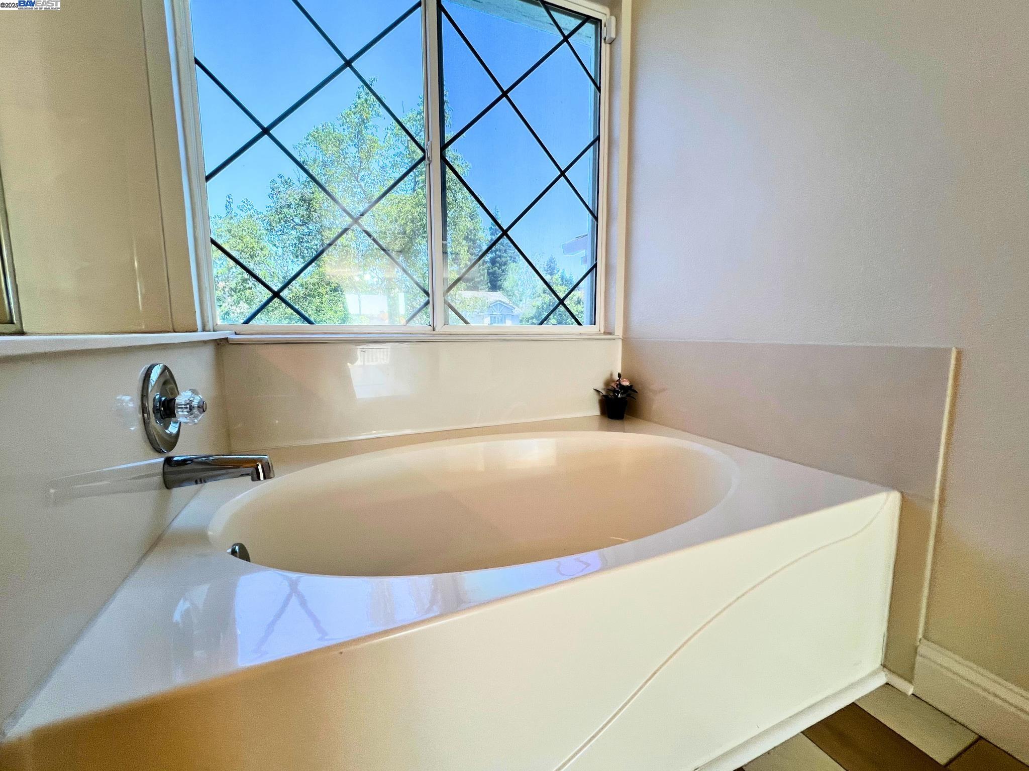 Detail Gallery Image 27 of 53 For 3940 Pine Lake Cir, Stockton,  CA 95219 - 4 Beds | 3 Baths
