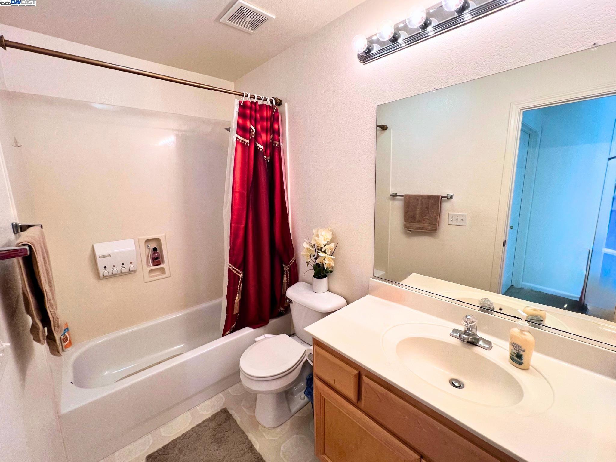 Detail Gallery Image 37 of 53 For 3940 Pine Lake Cir, Stockton,  CA 95219 - 4 Beds | 3 Baths