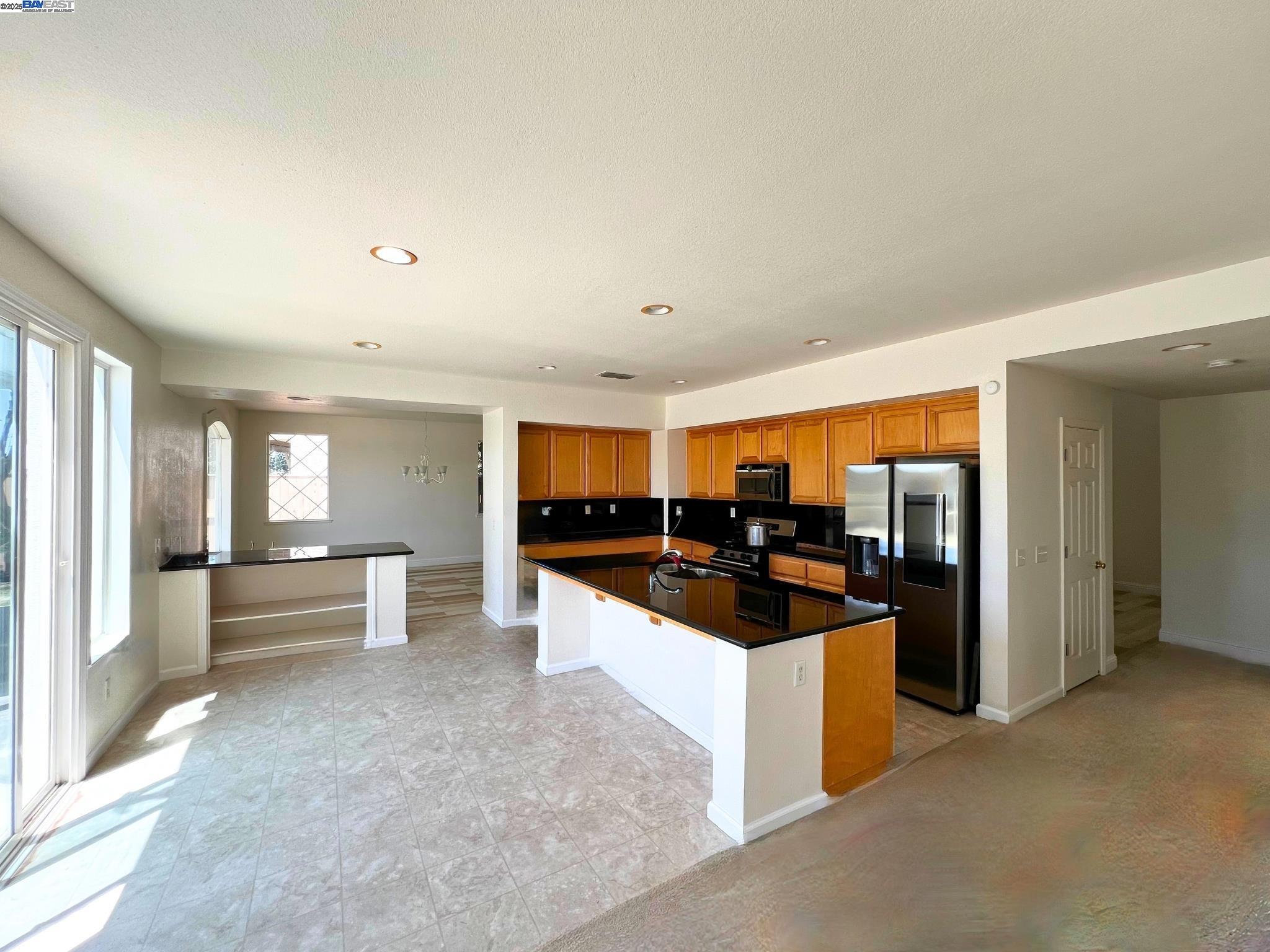 Detail Gallery Image 39 of 53 For 3940 Pine Lake Cir, Stockton,  CA 95219 - 4 Beds | 3 Baths