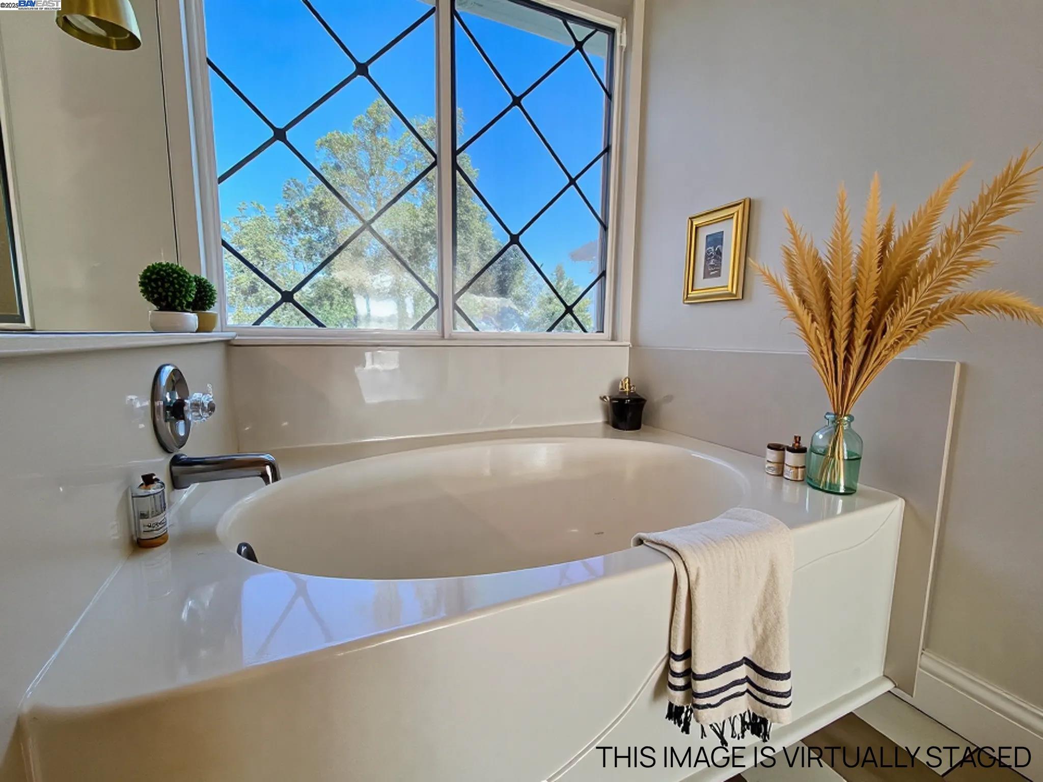 Detail Gallery Image 7 of 53 For 3940 Pine Lake Cir, Stockton,  CA 95219 - 4 Beds | 3 Baths